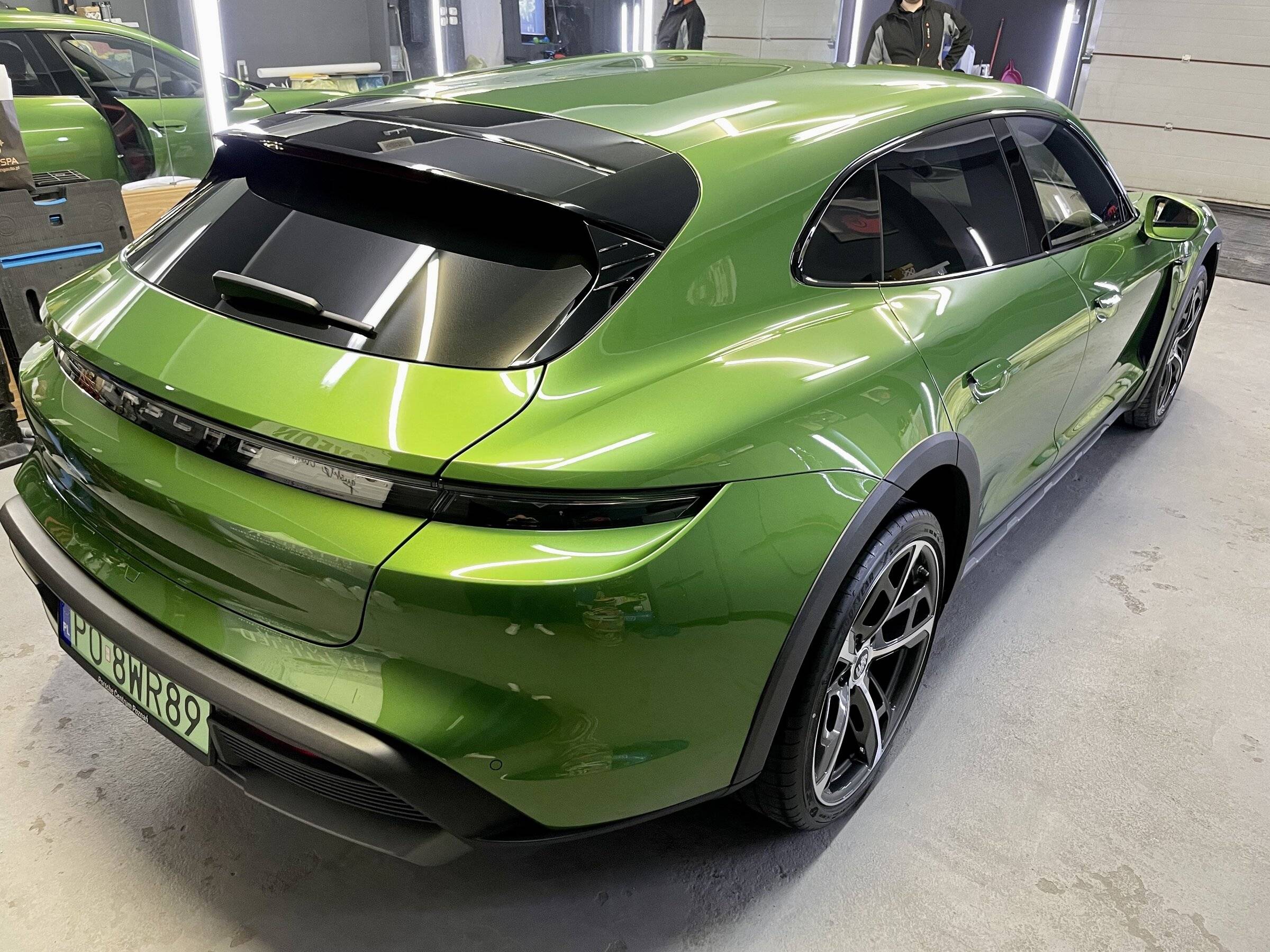 Porsche Taycan MAMBA GREEN Taycan Club IMG_5927