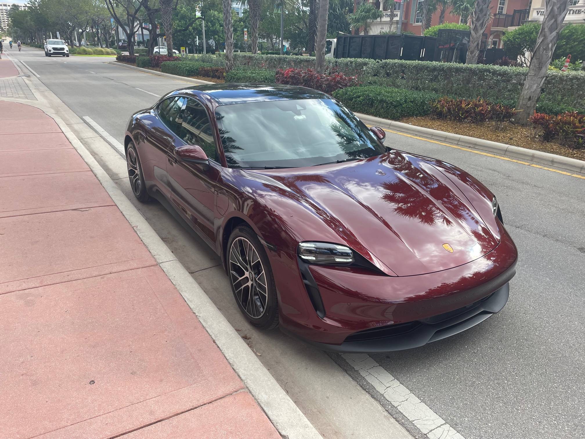 Porsche Taycan CHERRY METALLIC Taycan Club 33A5BD17-5CCB-44C3-A872-5486B085D0ED