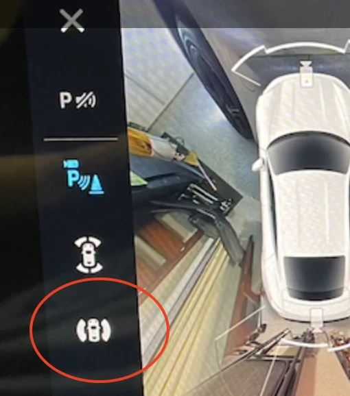 Porsche Taycan Parking side view cameras with mirrors folded Screenshot 2022-04-21 at 11.34.21