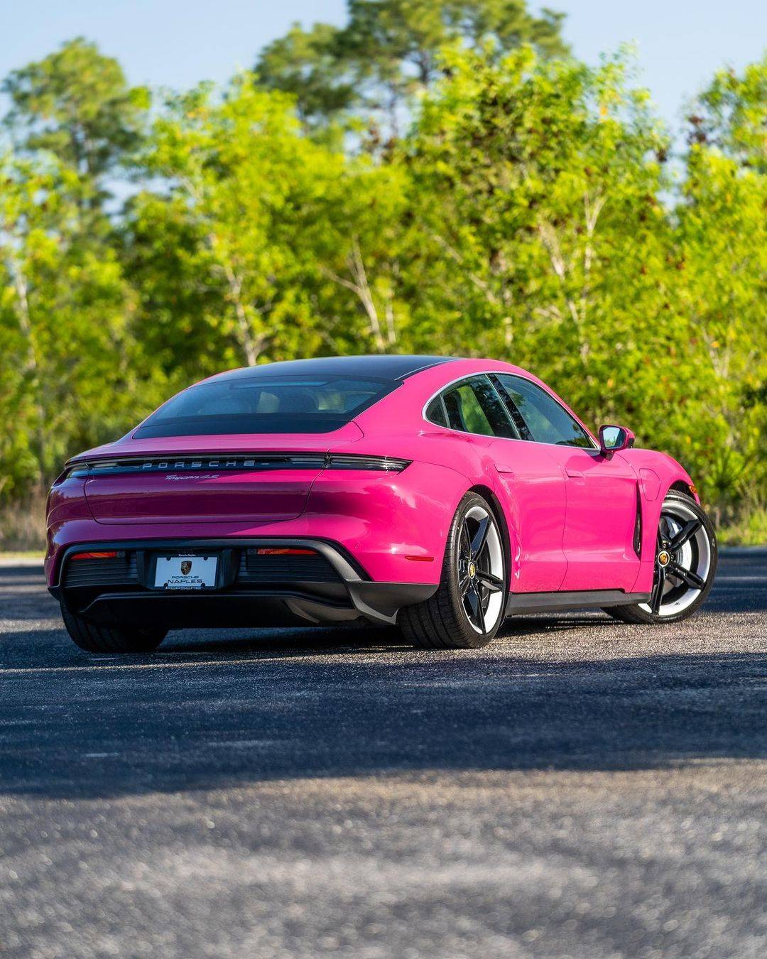 Porsche Taycan 🎨 PTS: PAINT TO SAMPLE Taycan Club & Photos Thread 278768526_4902423029811975_5423545608364676625_n