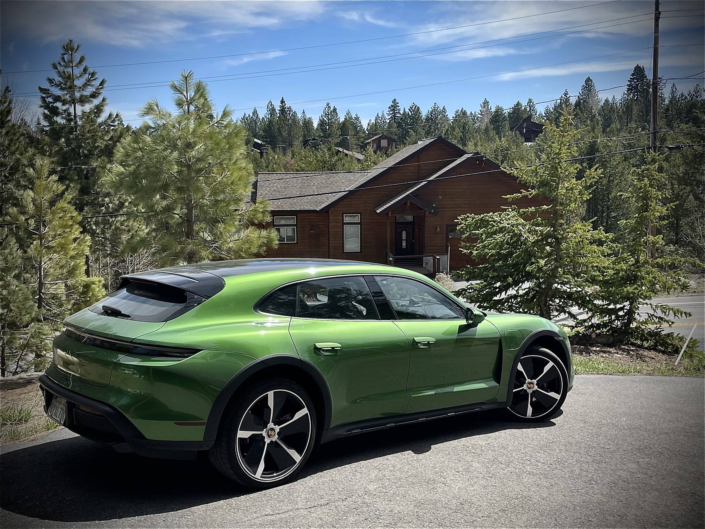 Porsche Taycan MAMBA GREEN Taycan Club 1265A8CF-35FF-469A-A306-A1DAB75861FB