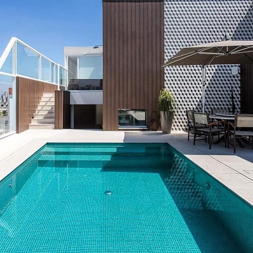 Porsche Taycan Foot Garage Swimming Pool Swim