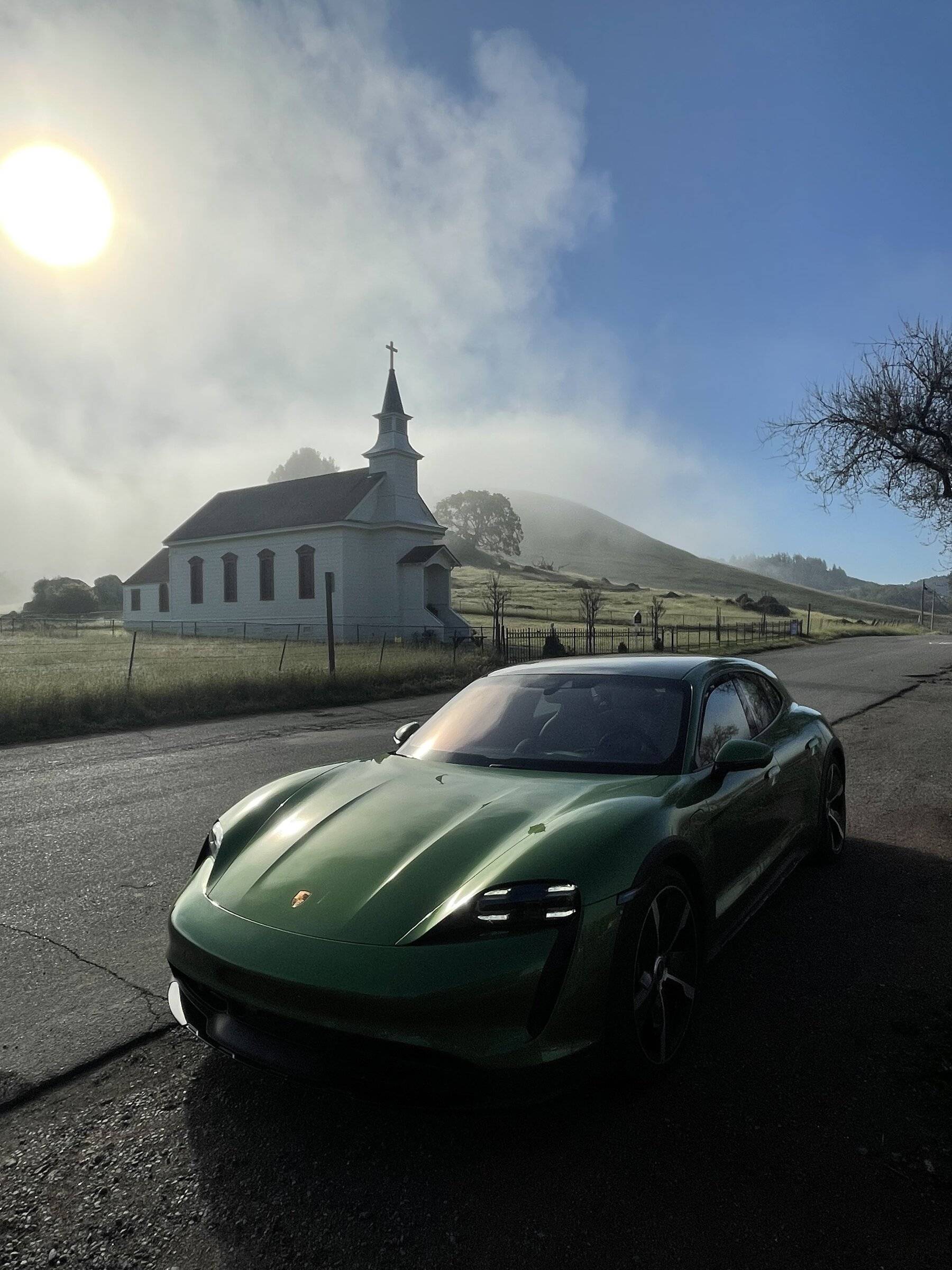 Porsche Taycan MAMBA GREEN Taycan Club F7155547-49B6-46EC-8C16-E938C515E8F1