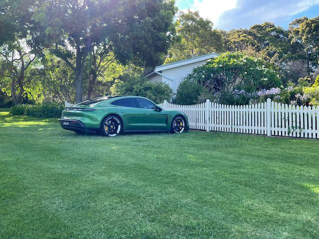 Porsche Taycan MAMBA GREEN Taycan Club IMG_1687