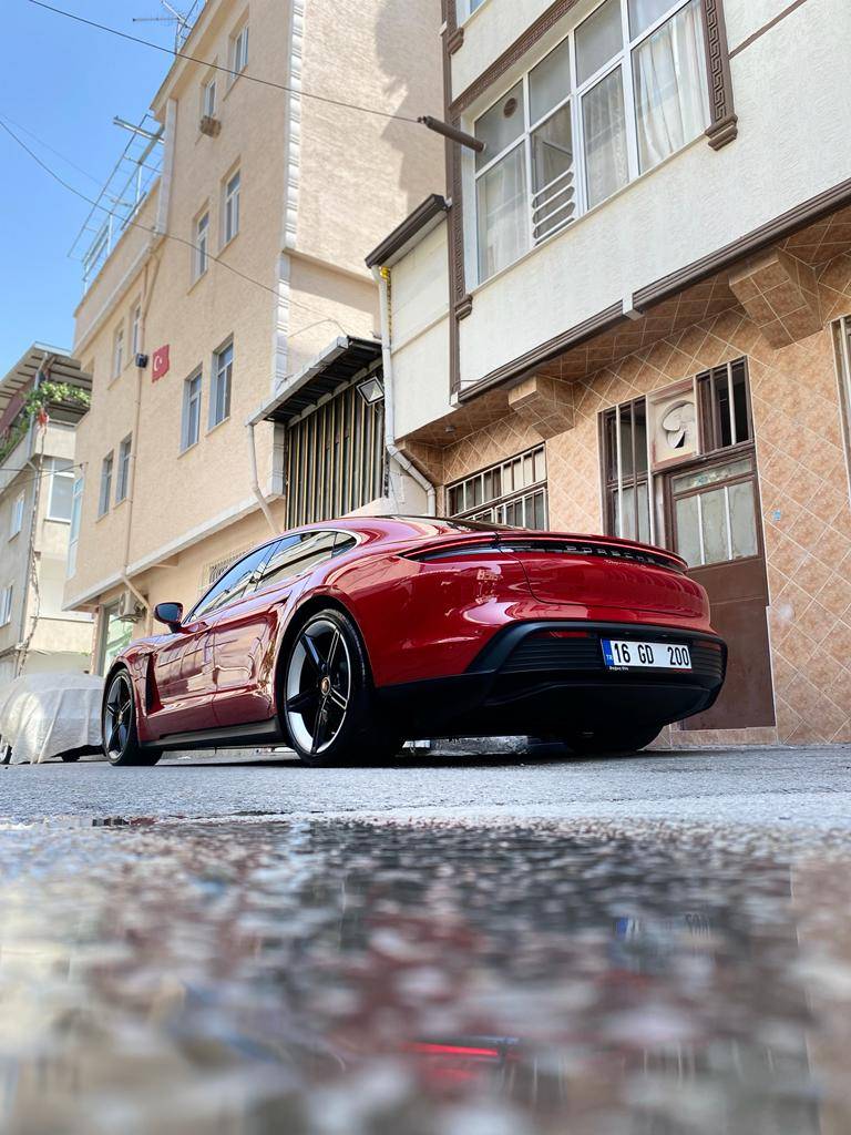 Porsche Taycan CARMINE RED Taycan Club IMG-20220428-WA0015