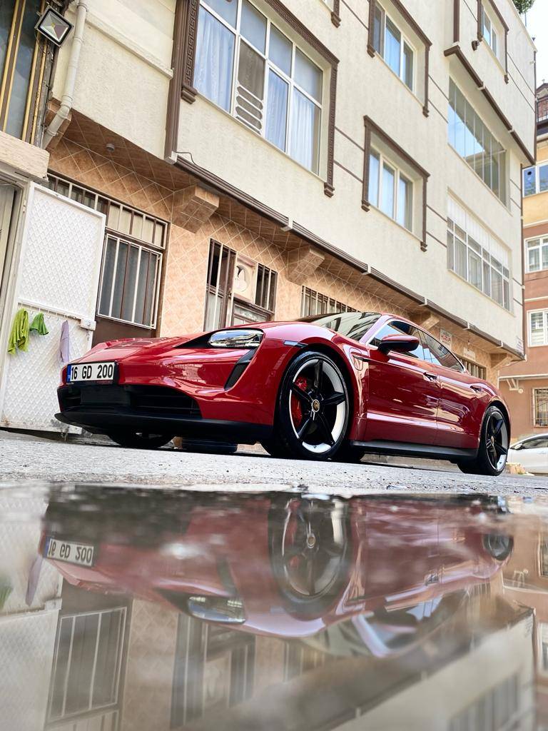 Porsche Taycan CARMINE RED Taycan Club IMG-20220428-WA0020