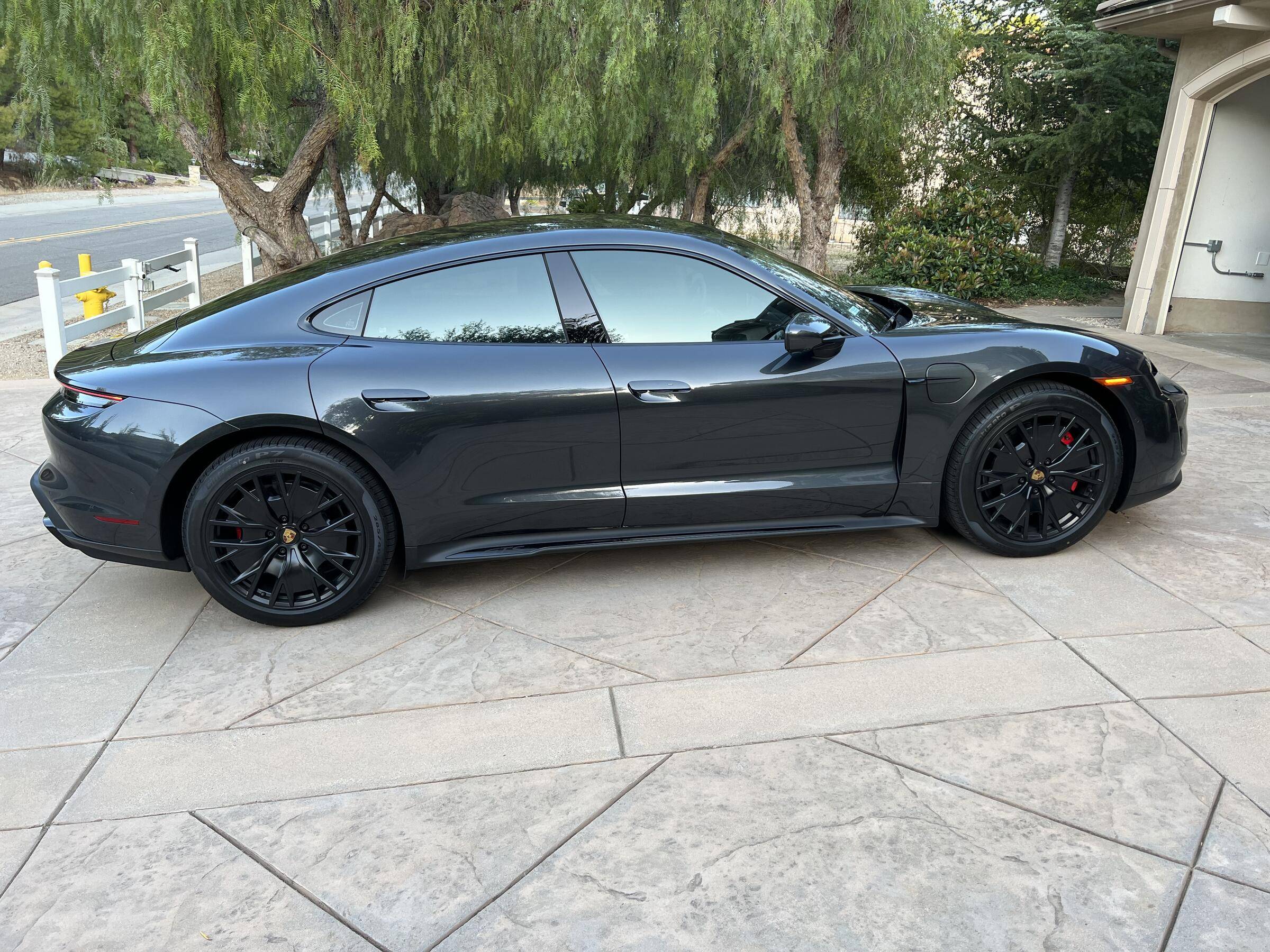 Porsche Taycan Stumbled upon in stock 2022 Taycan GTS for MSRP! Any Build Feedback? tempImagekY6B1E
