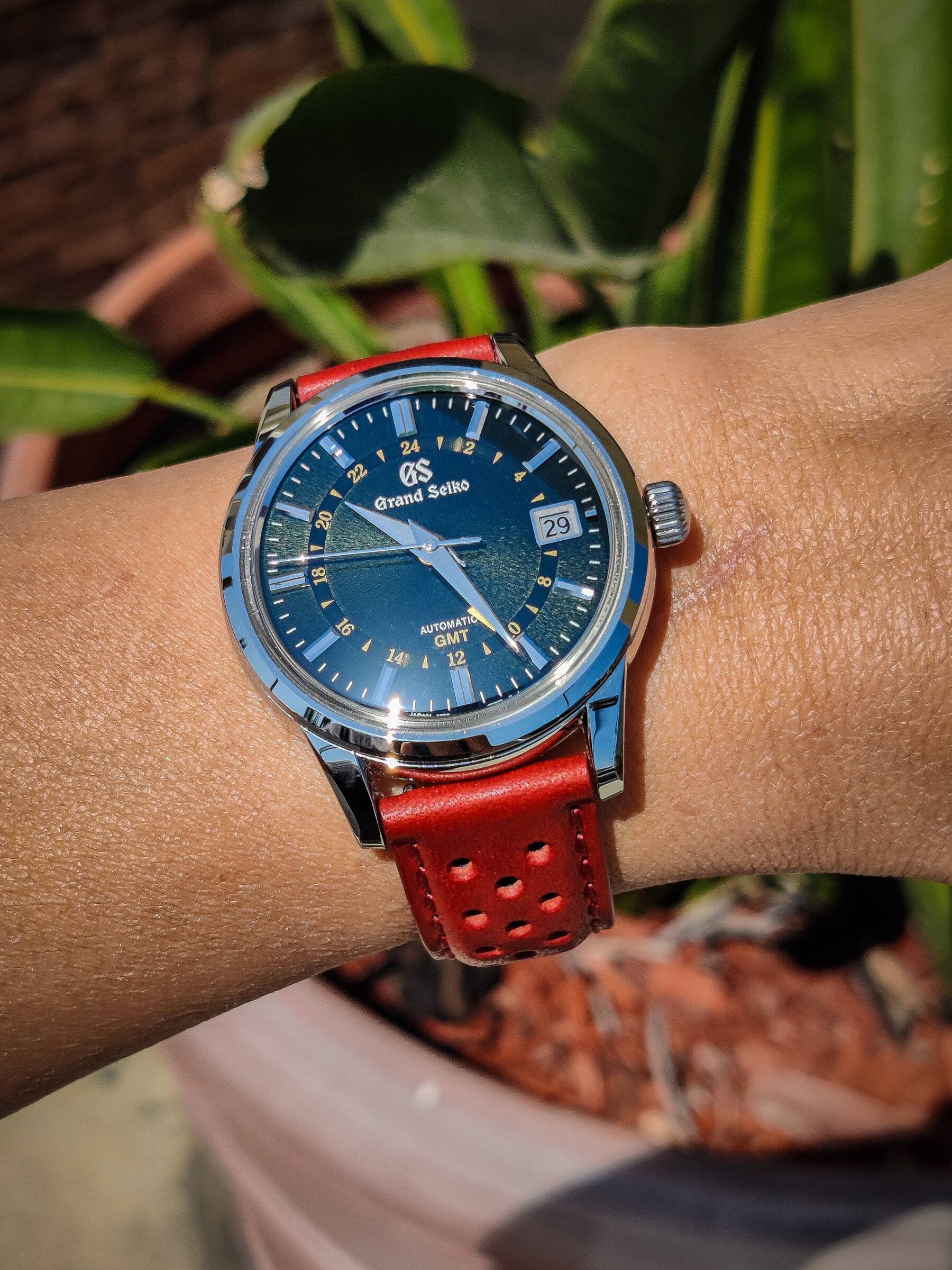 Porsche Taycan Watch collectors - let's talk watches here! PSX_20220429_103938