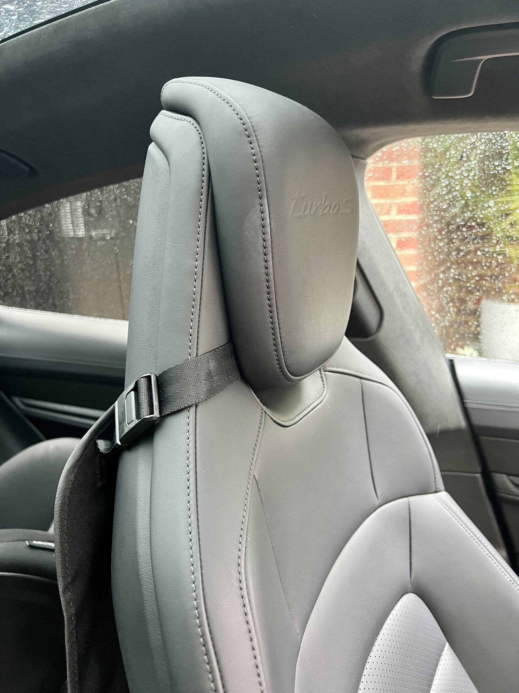 Porsche Taycan Porsche Rear Backrest Protection for the Taycan? 6A60309B-65C7-4BAC-B0F9-73E7B4208B17