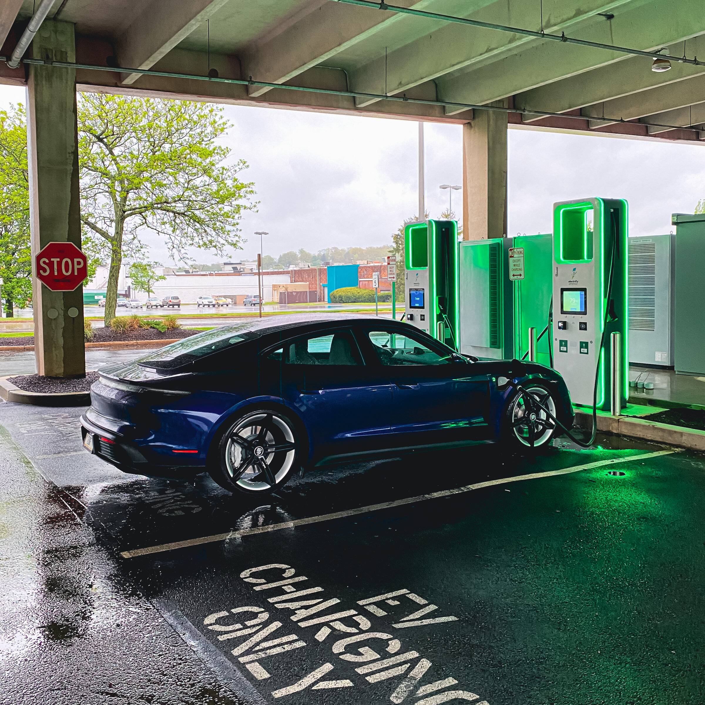 Porsche Taycan Taycan 4S Road Trip Experiences w/ Performance Battery IMG_8587