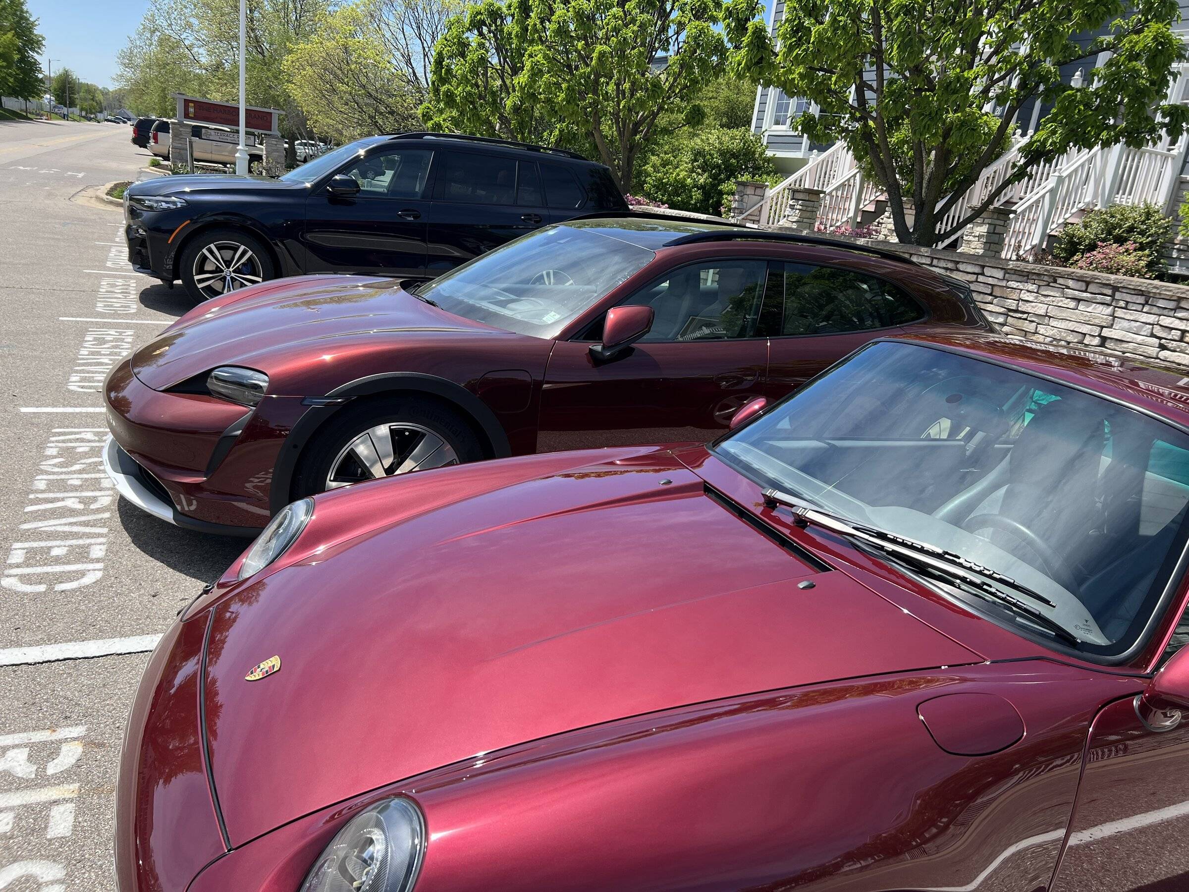 Porsche Taycan CHERRY METALLIC Taycan Club D6F1F4FE-9B63-4BEE-B464-54FFAAEC9270
