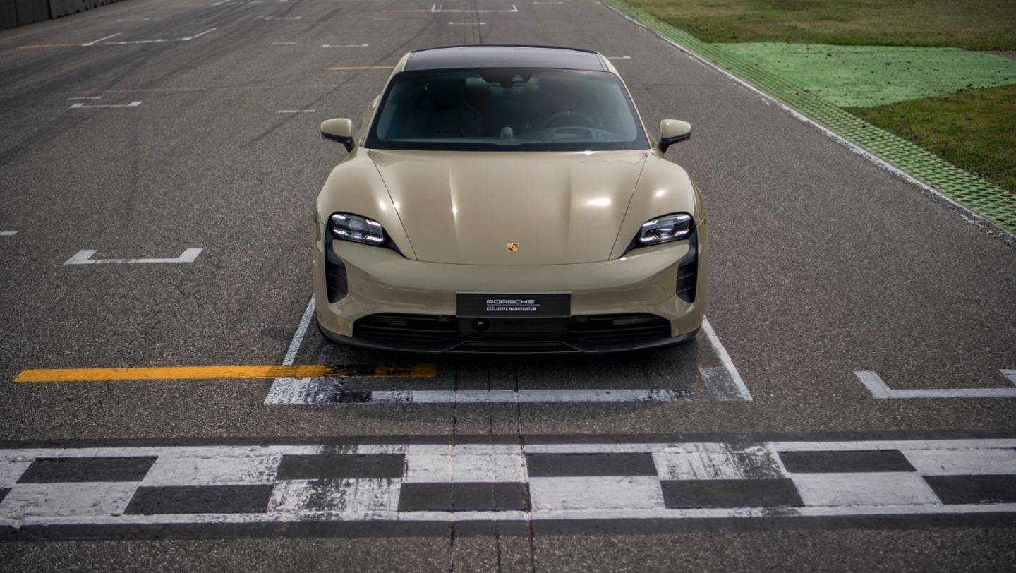 Porsche Taycan Taycan GTS Hockenheimring Edition😉 TIS_2597_RGB