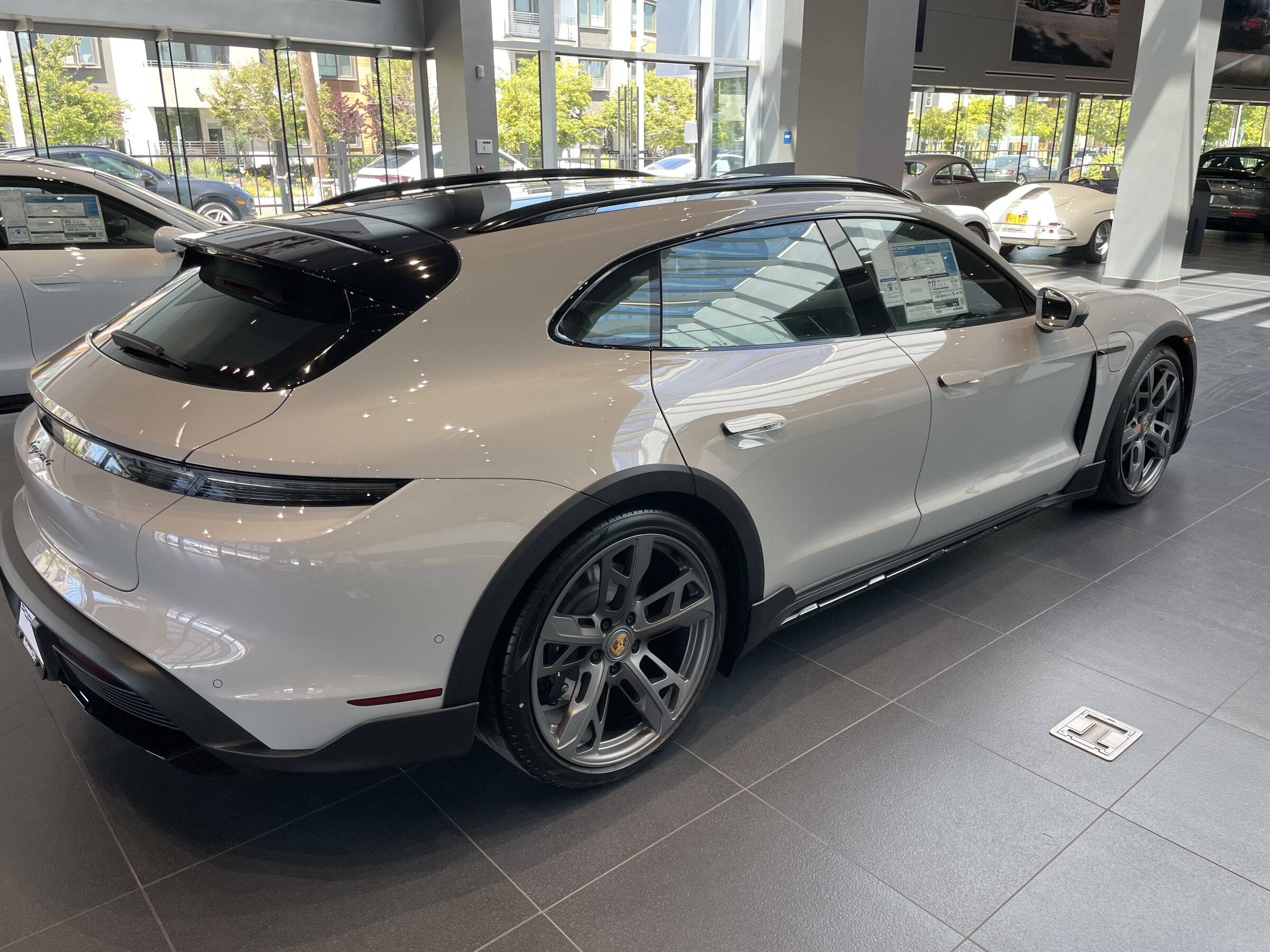 Porsche Taycan CHALK Taycan Club IMG_1652.JPG