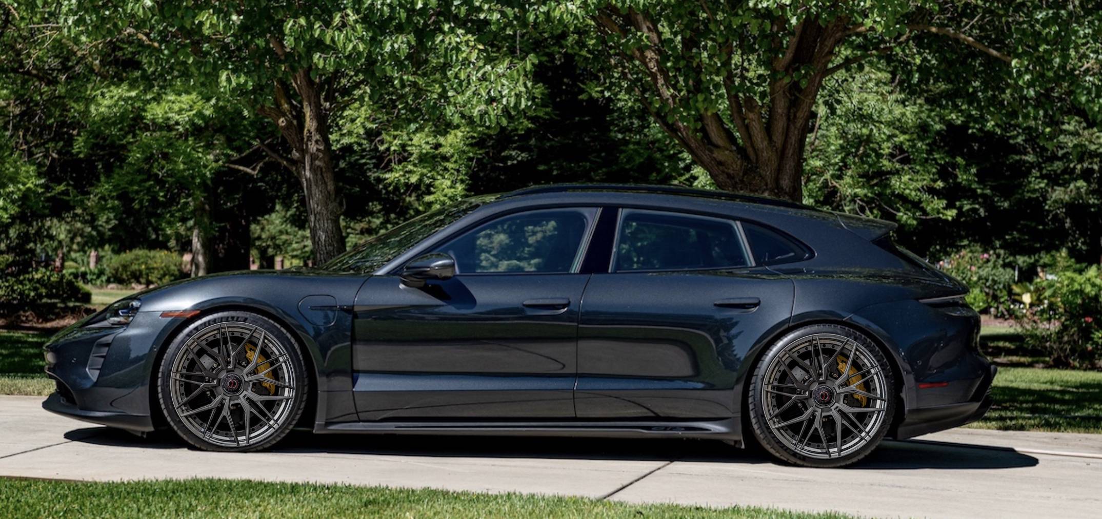 Porsche Taycan Signature Wheel - Now Here For The Taycan! FFA5AC63-40A4-4E5B-8788-F1B195606026