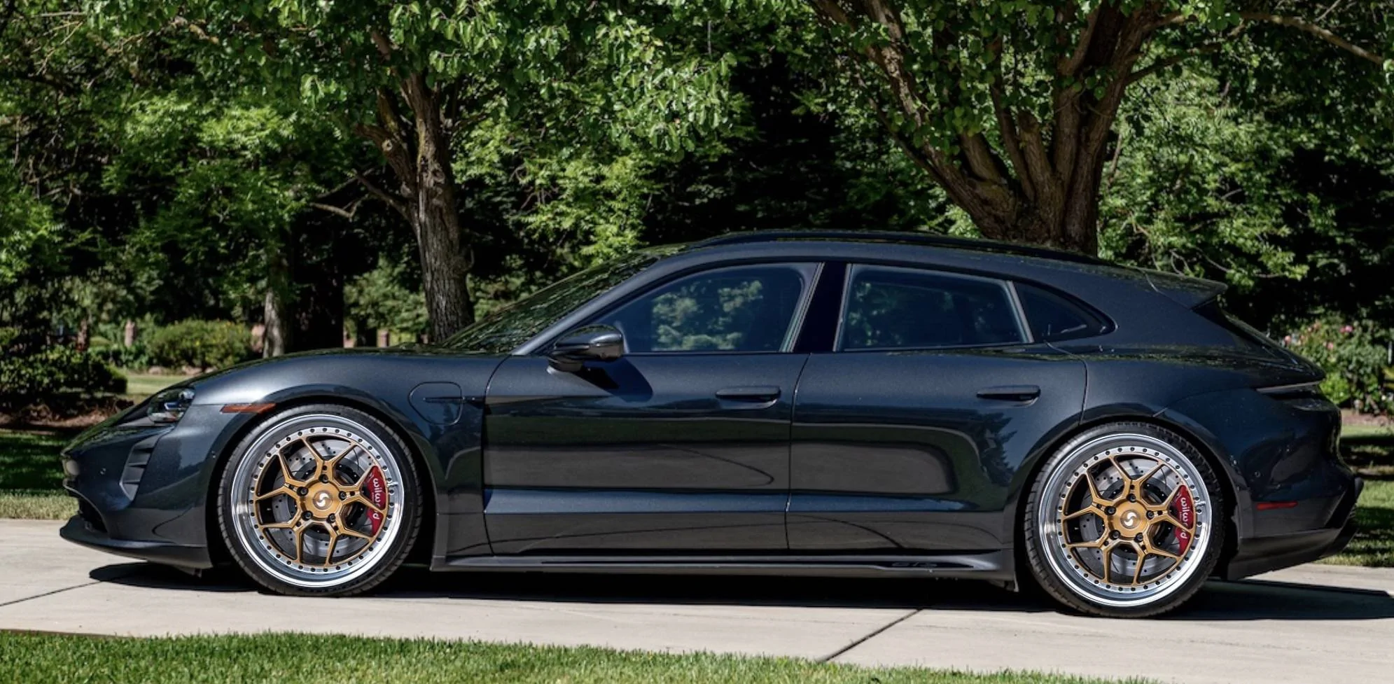 Porsche Taycan Signature Wheel - Now Here For The Taycan! 32A9B123-42F2-4E1B-AD86-136590DF000C