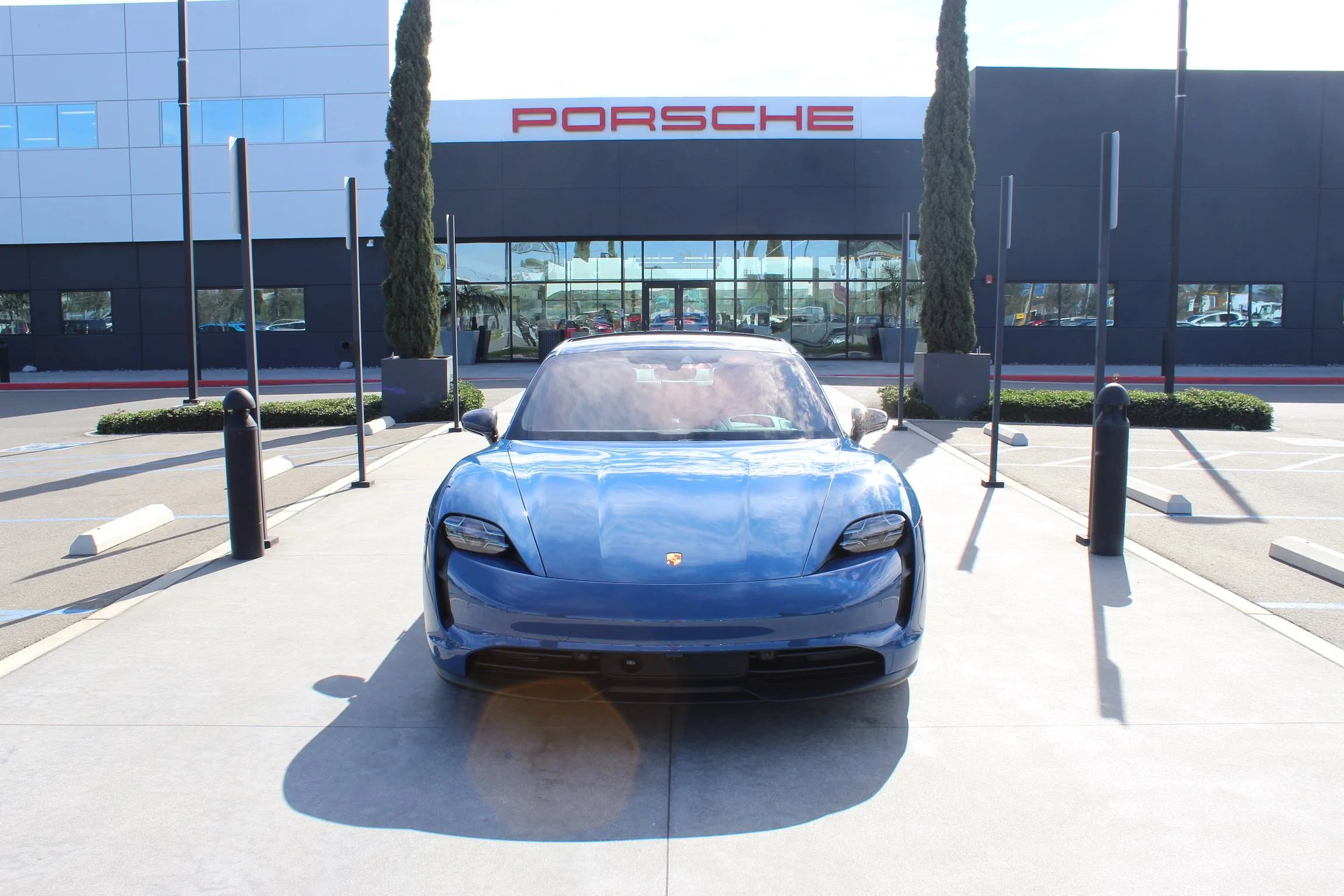 Porsche Taycan NEPTUNE BLUE Taycan Club 1B60E958-6296-478D-B5A0-8A6145CC8D3D