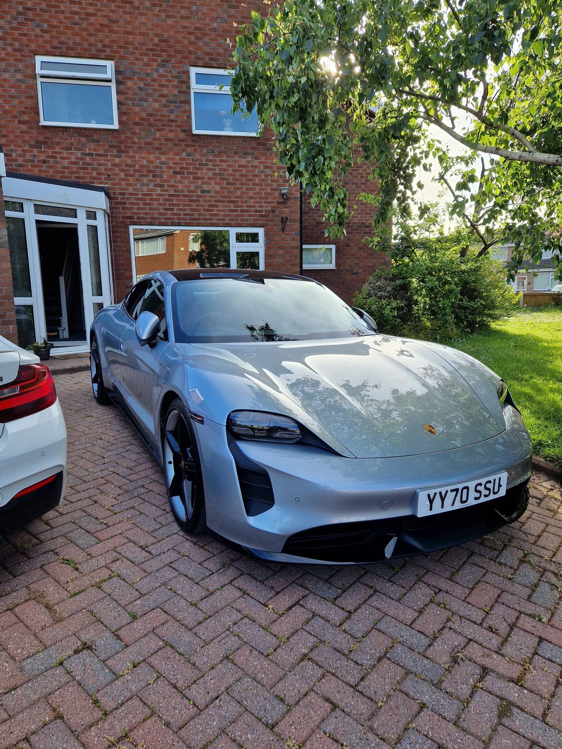 Porsche Taycan DOLOMITE SILVER Taycan Club 20220519_182739