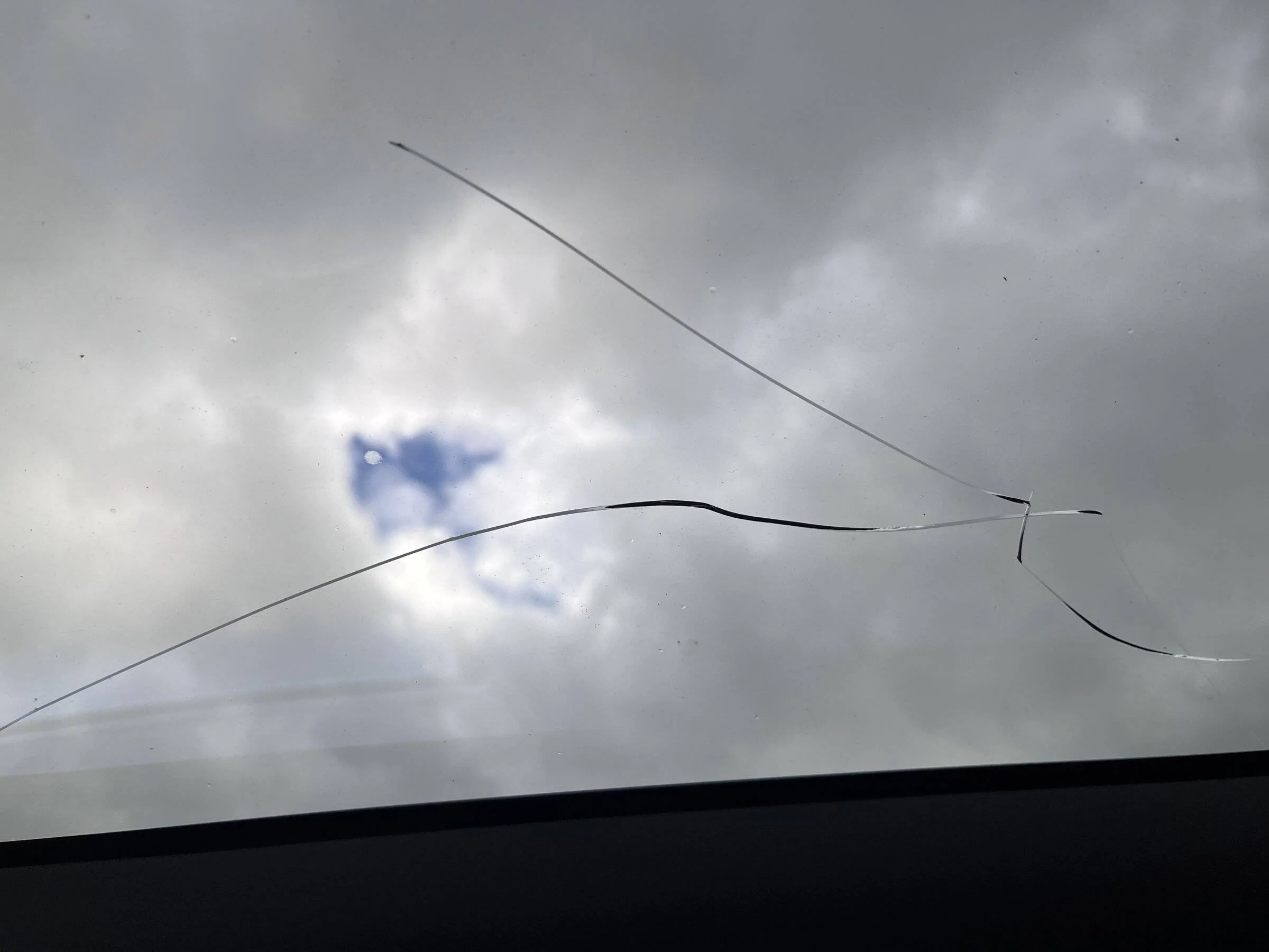 Porsche Taycan Lasted 9 days (Panoramic roof) 023A22F2-18E5-4FE1-995E-C13E02DA68C1