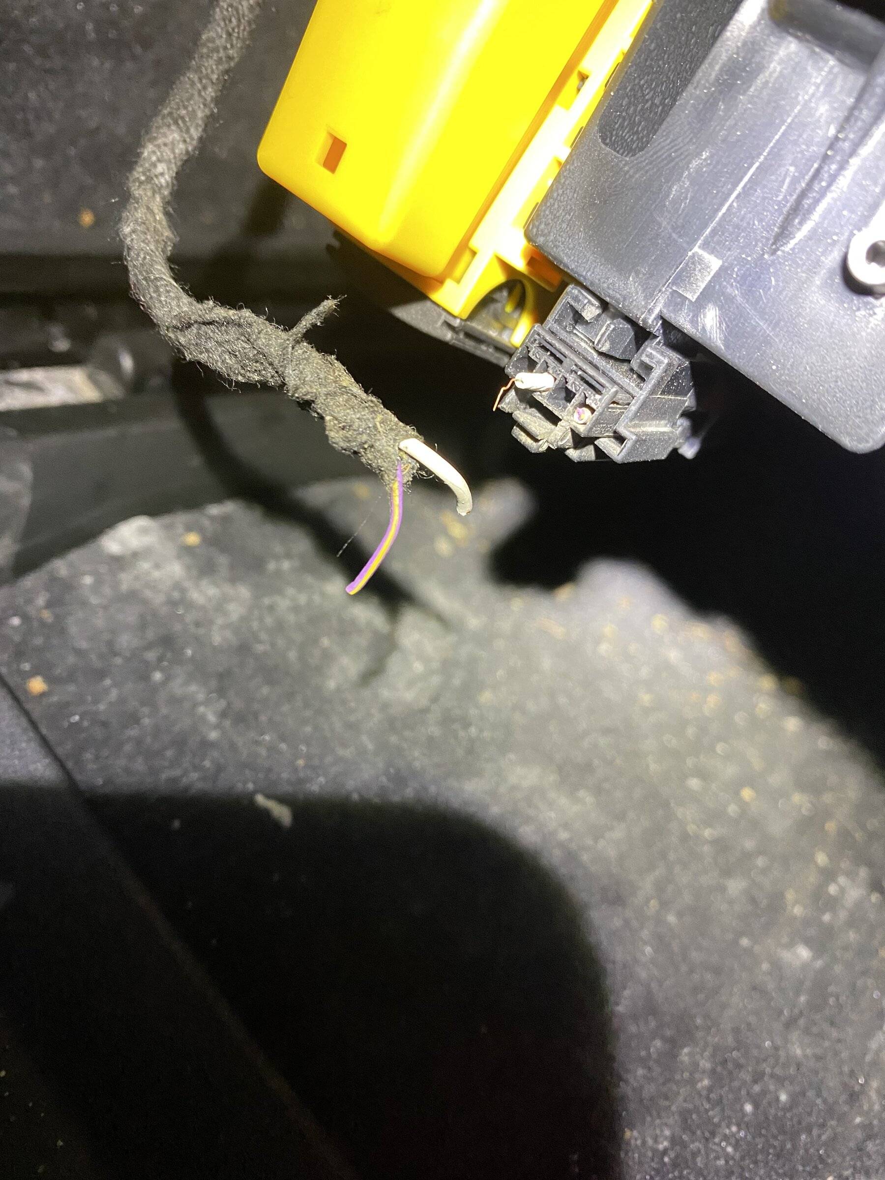 Porsche Taycan ANA5 Recall / Inspection and rework of front seat wiring harnesses NHTSA: #22V278 B411740C-EB26-4A5B-B9C5-54379CB78169