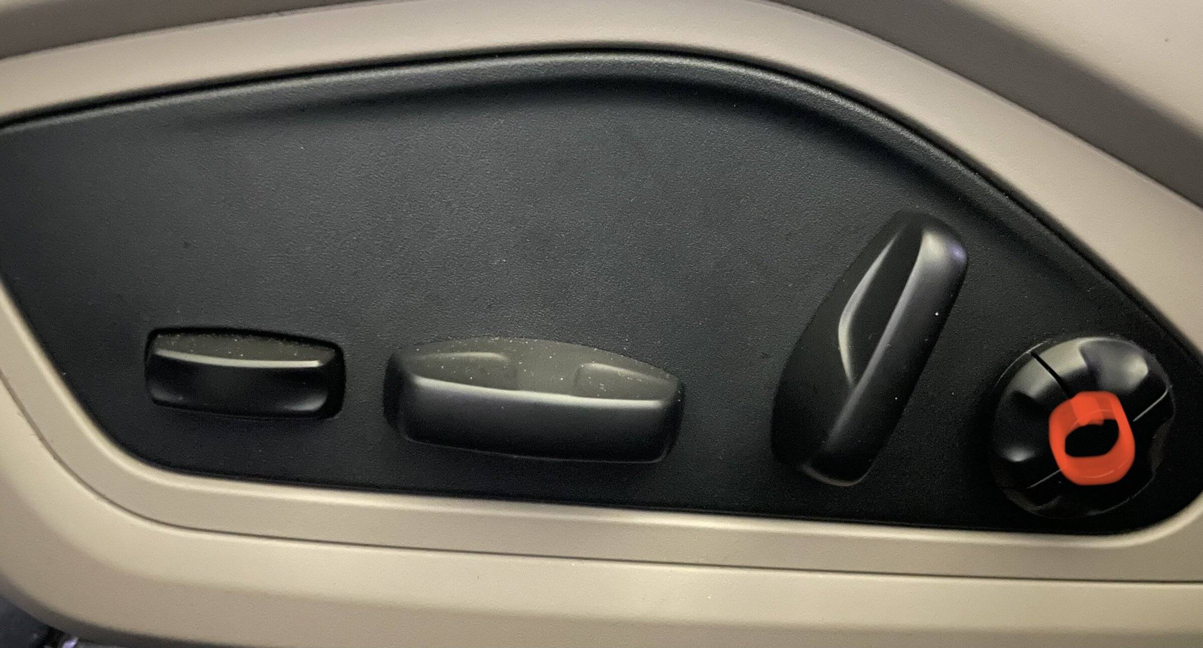 Porsche Taycan Massage Seats! 07E83CF4-D7BE-4AE5-B48B-B0981F9DADD9