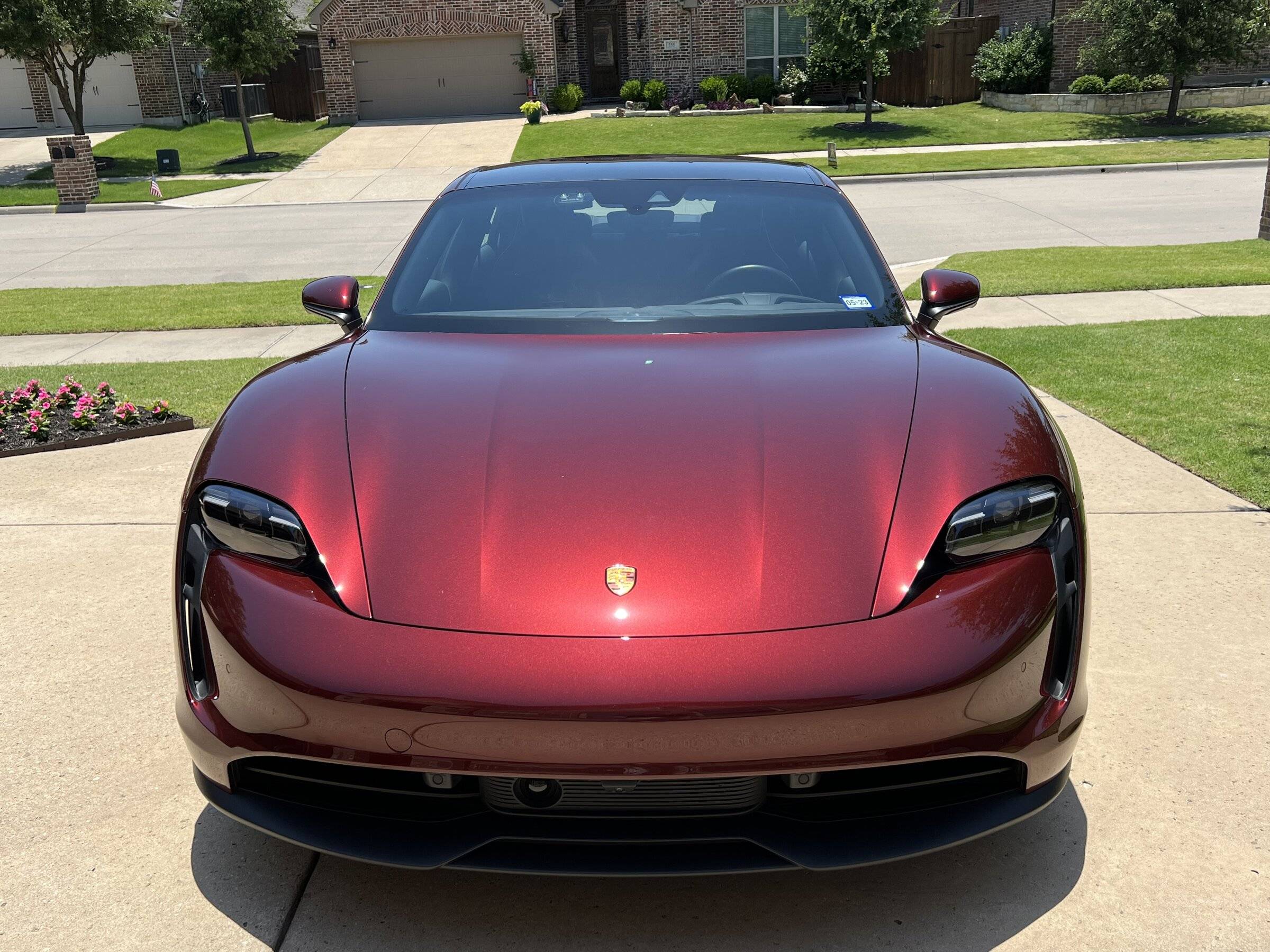Porsche Taycan CHERRY METALLIC Taycan Club IMG_0241