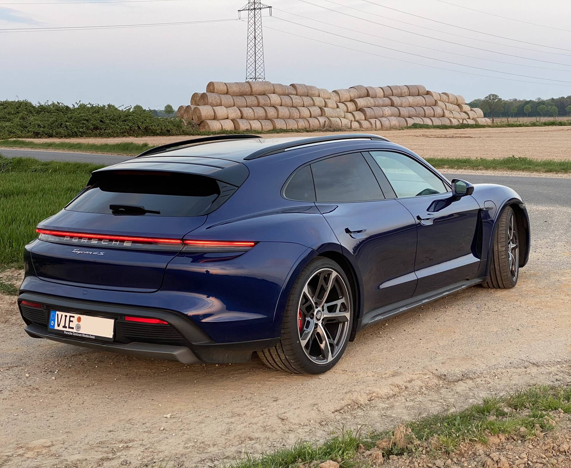 Porsche Taycan CT 4 Painted Wheel Arches and Part Numbers of Cross Turismo Turbo S 20220422_183216234_iOS