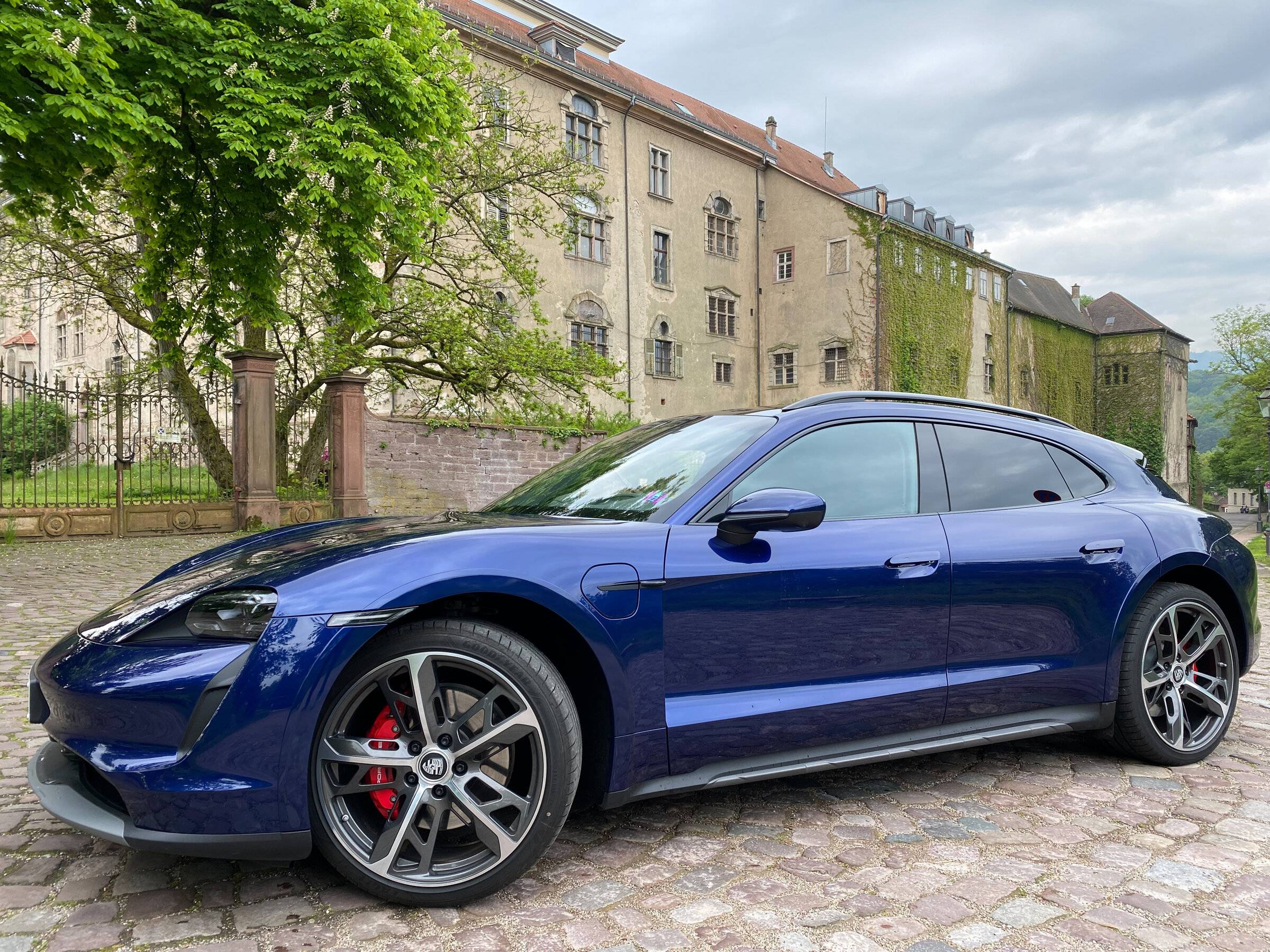 Porsche Taycan CT 4 Painted Wheel Arches and Part Numbers of Cross Turismo Turbo S 20220506_082741179_iOS