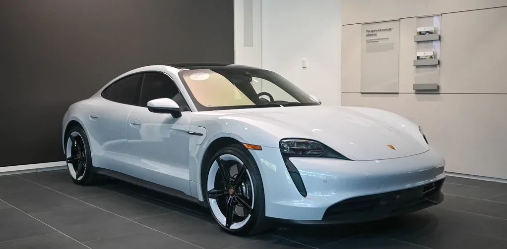 Porsche Taycan ICE GREY Taycan Club 4s_1
