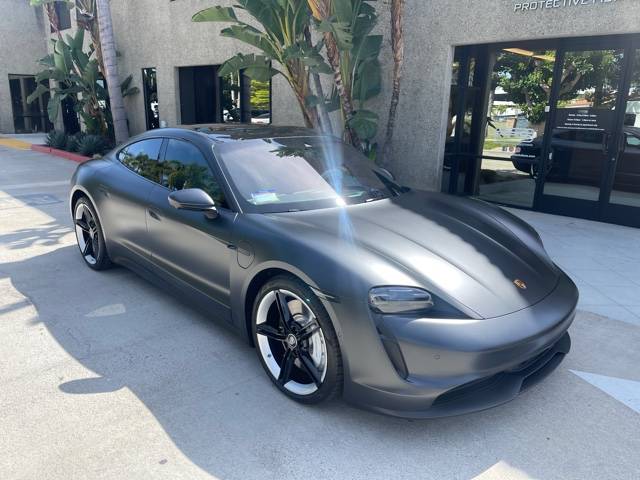 Porsche Taycan VOLCANO GREY Taycan Club D66CDBBD-EC92-4286-9572-5D9F72966B15