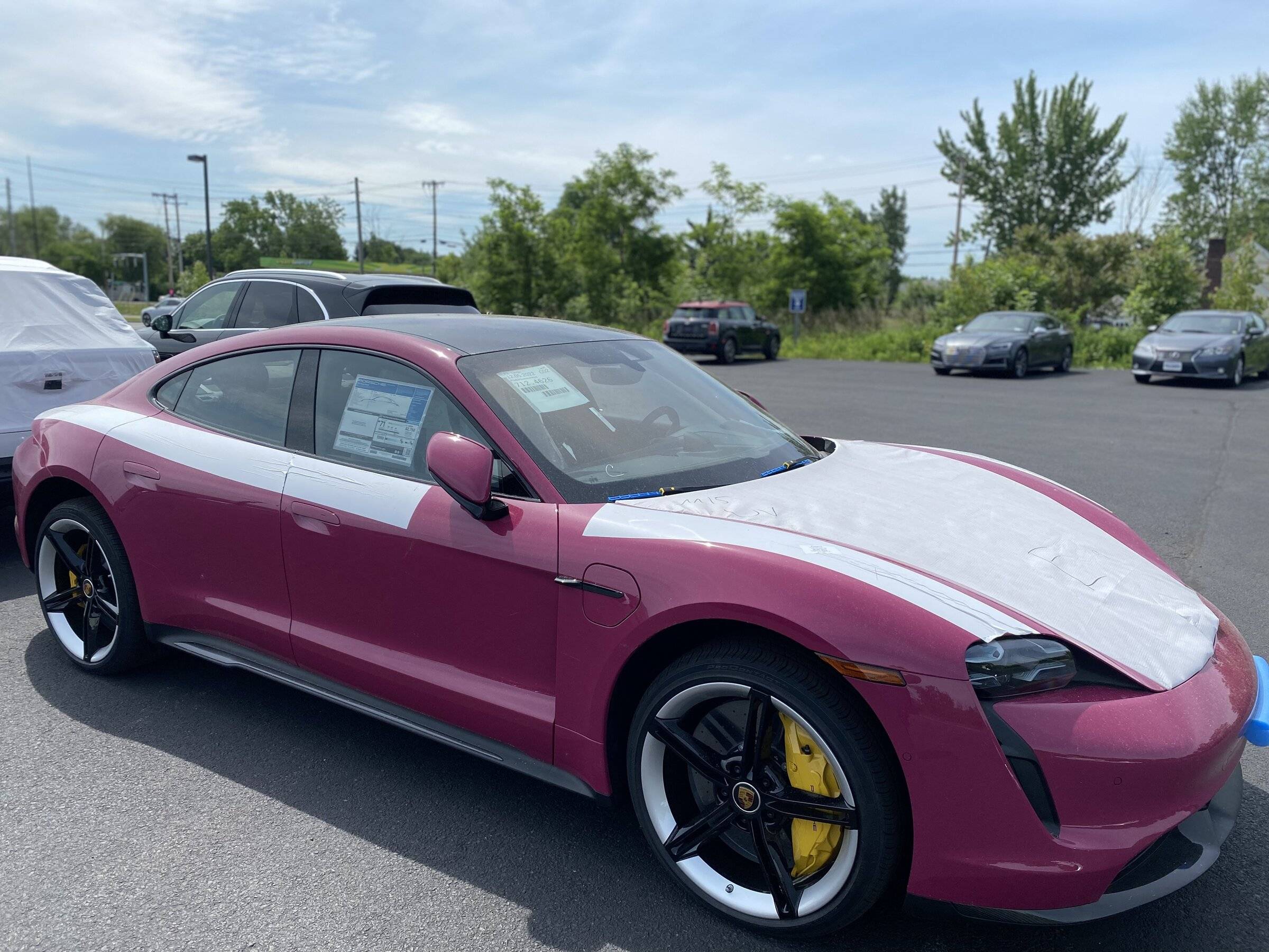 Porsche Taycan PTS Ruby Star Taycan Turbo S F7A9788B-2AC0-43FA-8A34-CED3F702B49B