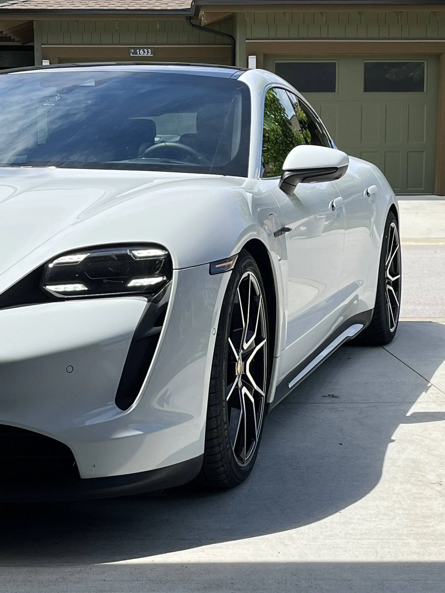 Porsche Taycan MY2020 Taycan 4S 60E722CD-B976-42E3-9976-417E4C4E2D06