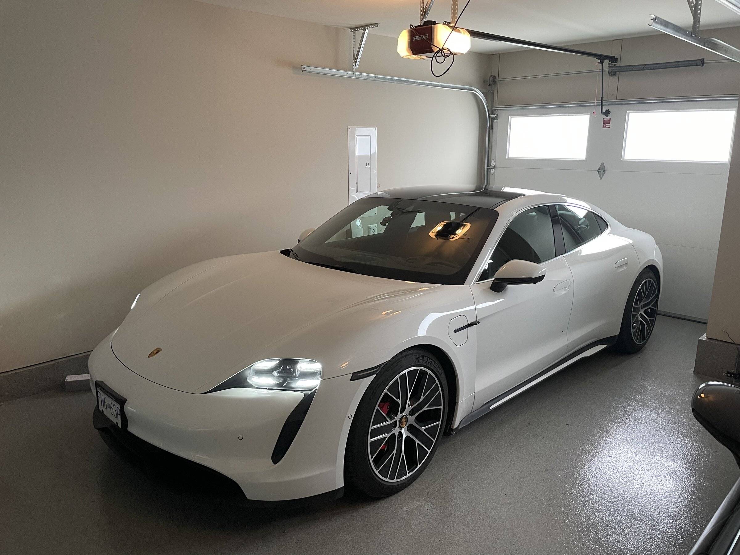 Porsche Taycan MY2020 Taycan 4S F5F0AF0A-6BF5-41A1-B25D-2FEE0FAF5CF2