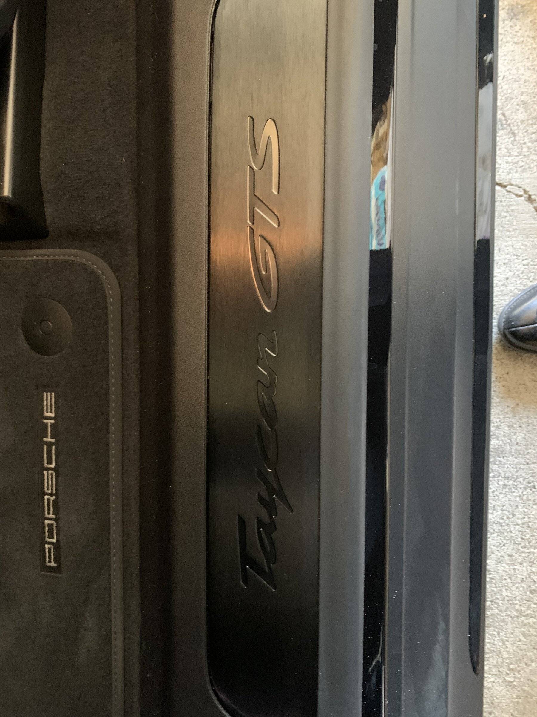 Porsche Taycan Door guards in brushed aluminium illuminated EAAE70DC-23FC-43C8-969B-0C3F77E0E995