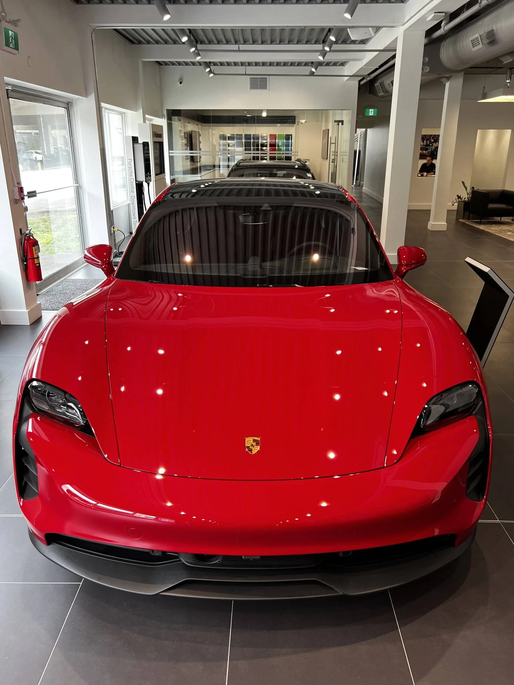 Porsche Taycan CARMINE RED Taycan Club 58D10841-676E-4A59-BFD1-38D57C332AEC