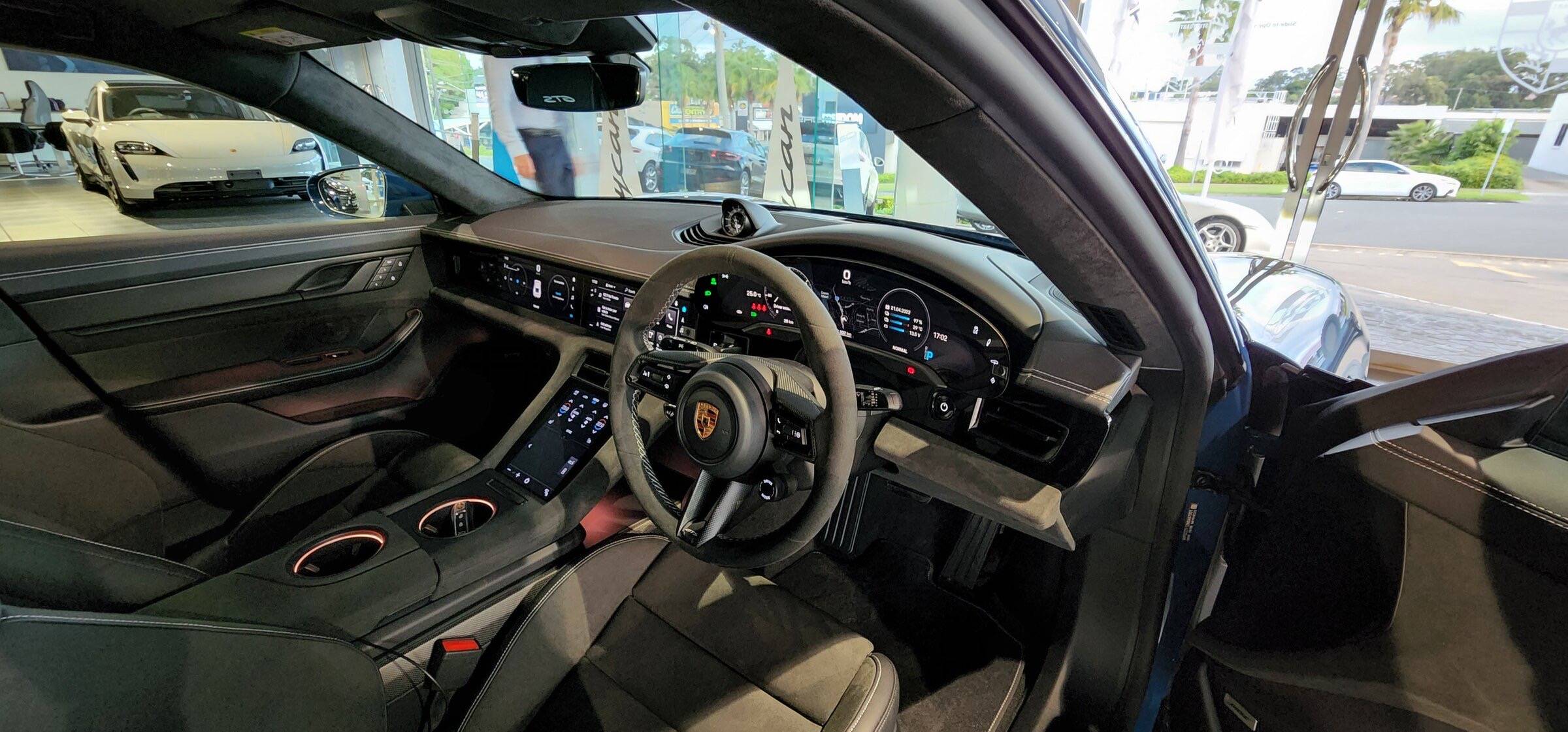 Porsche Taycan Neptune Blue GTS help! 49E14AB5-5612-4986-851D-5C0CB8B2C566