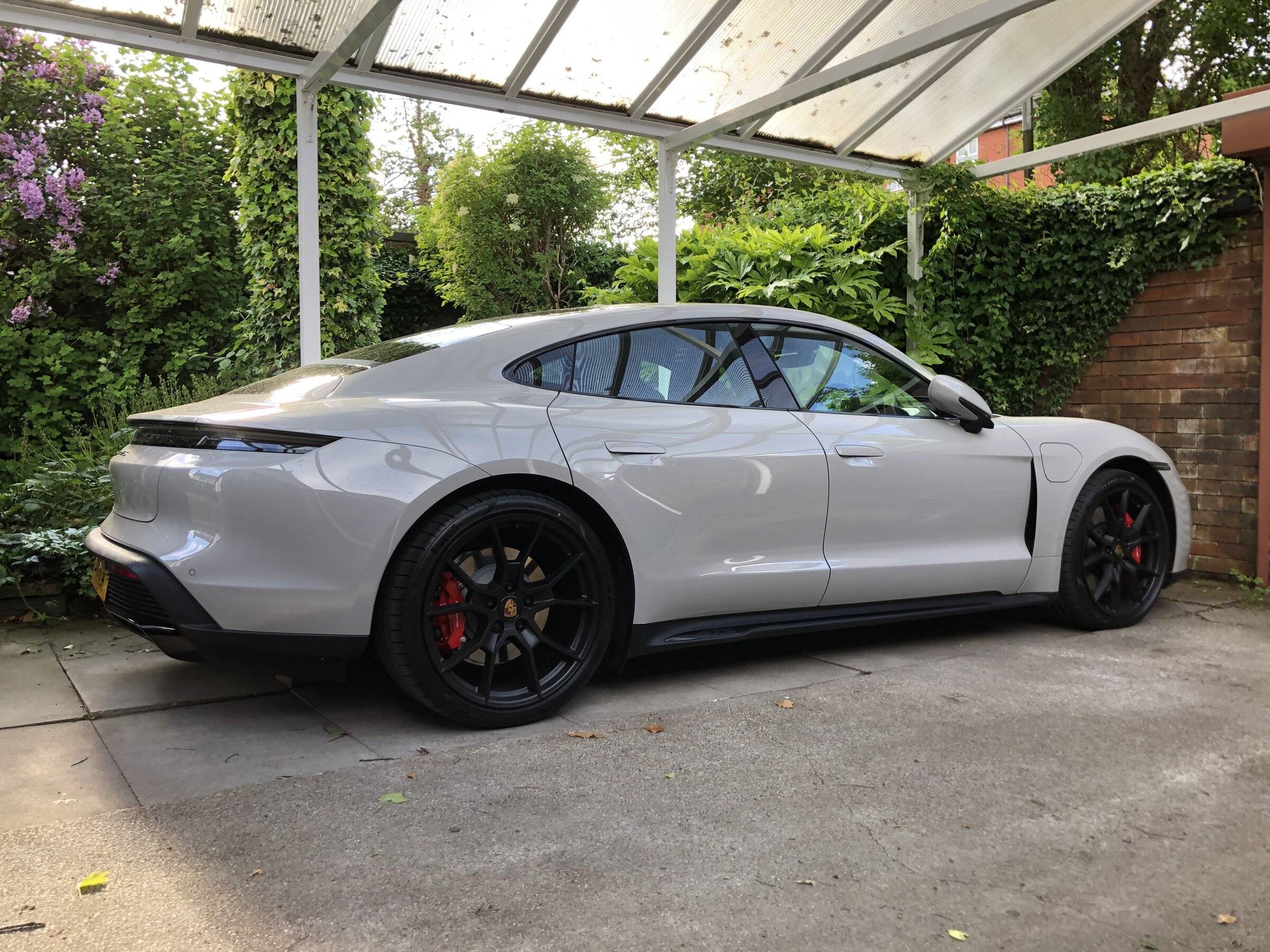 Porsche Taycan GTS Orders UK A6F357F1-1116-44F1-9135-E6CB84B660FE