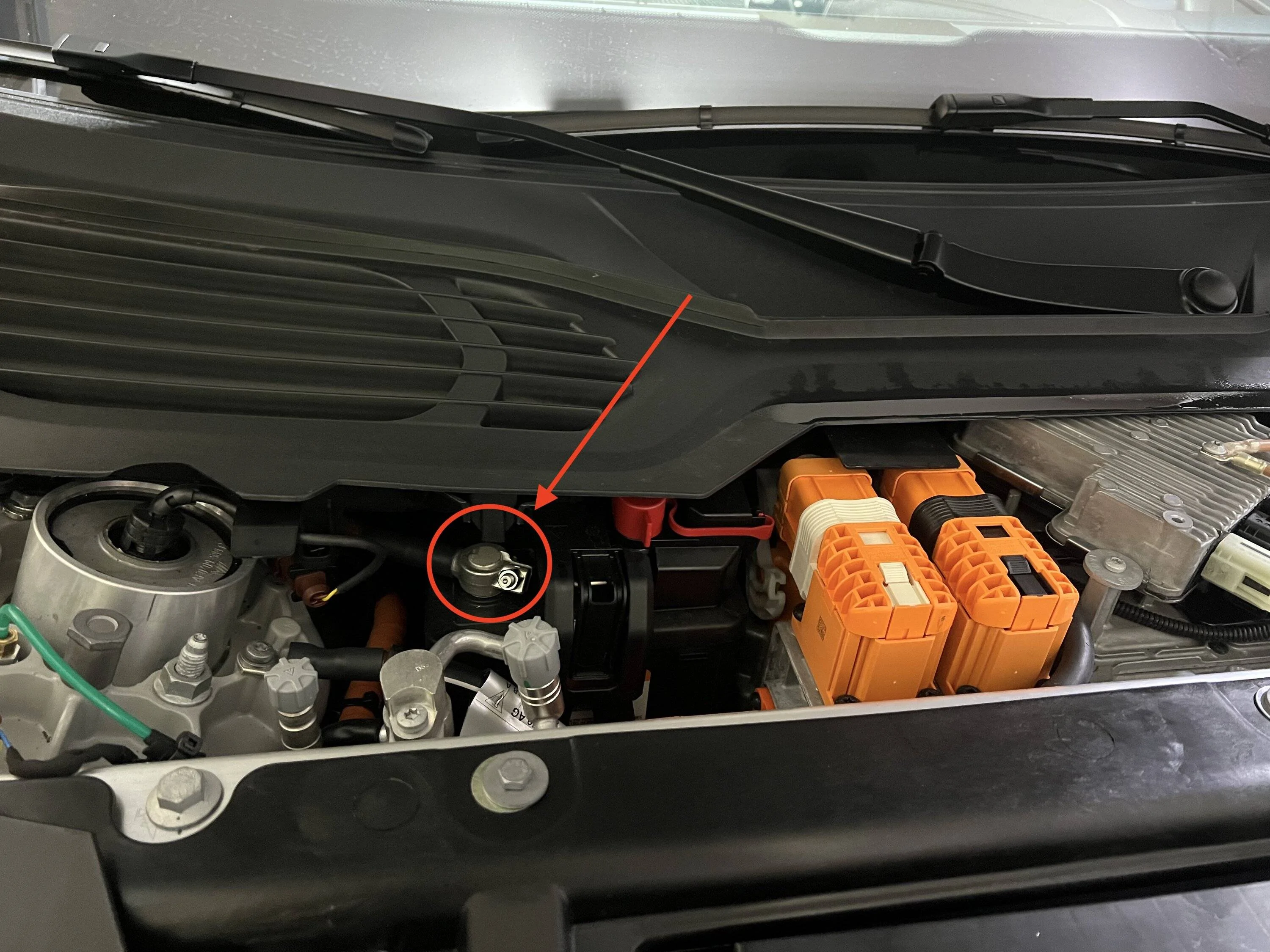 Porsche Taycan How-to: Disconnect 12v battery IMG_1315