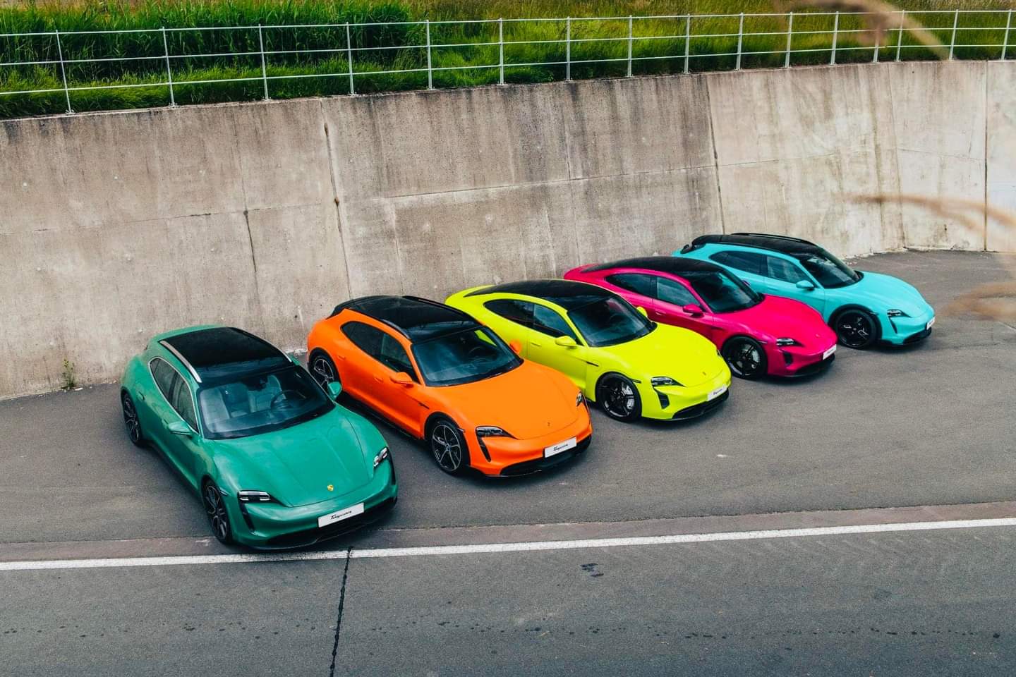 Porsche Taycan 🎨 PTS: PAINT TO SAMPLE Taycan Club & Photos Thread 655081316785