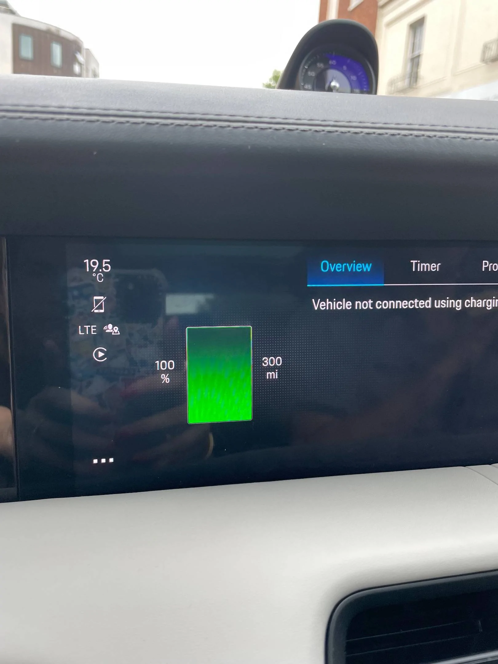 Porsche Taycan 271 miles!  100% charged. What’s your range shown? DC8FF75B-65B5-4E6B-8DD5-A019C27931CE