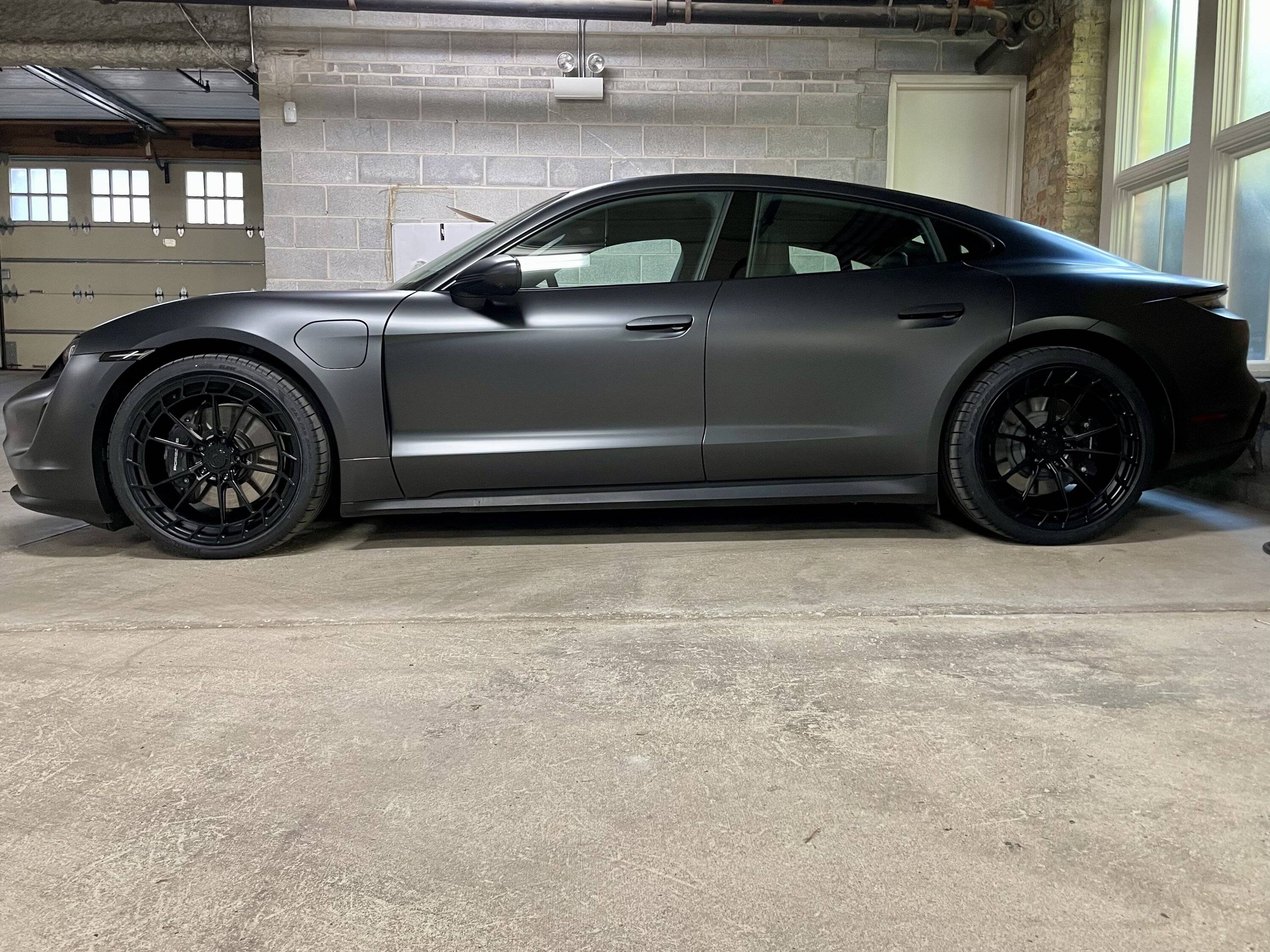 Porsche Taycan VOLCANO GREY Taycan Club AB41108C-7B26-471B-9454-D50DD34A9915