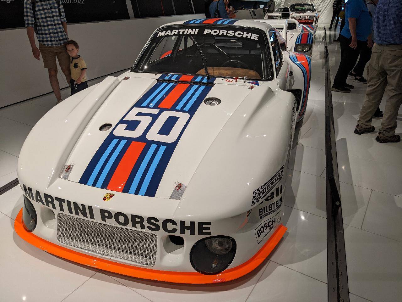Porsche Taycan Taycan Factory Tour museum (4)