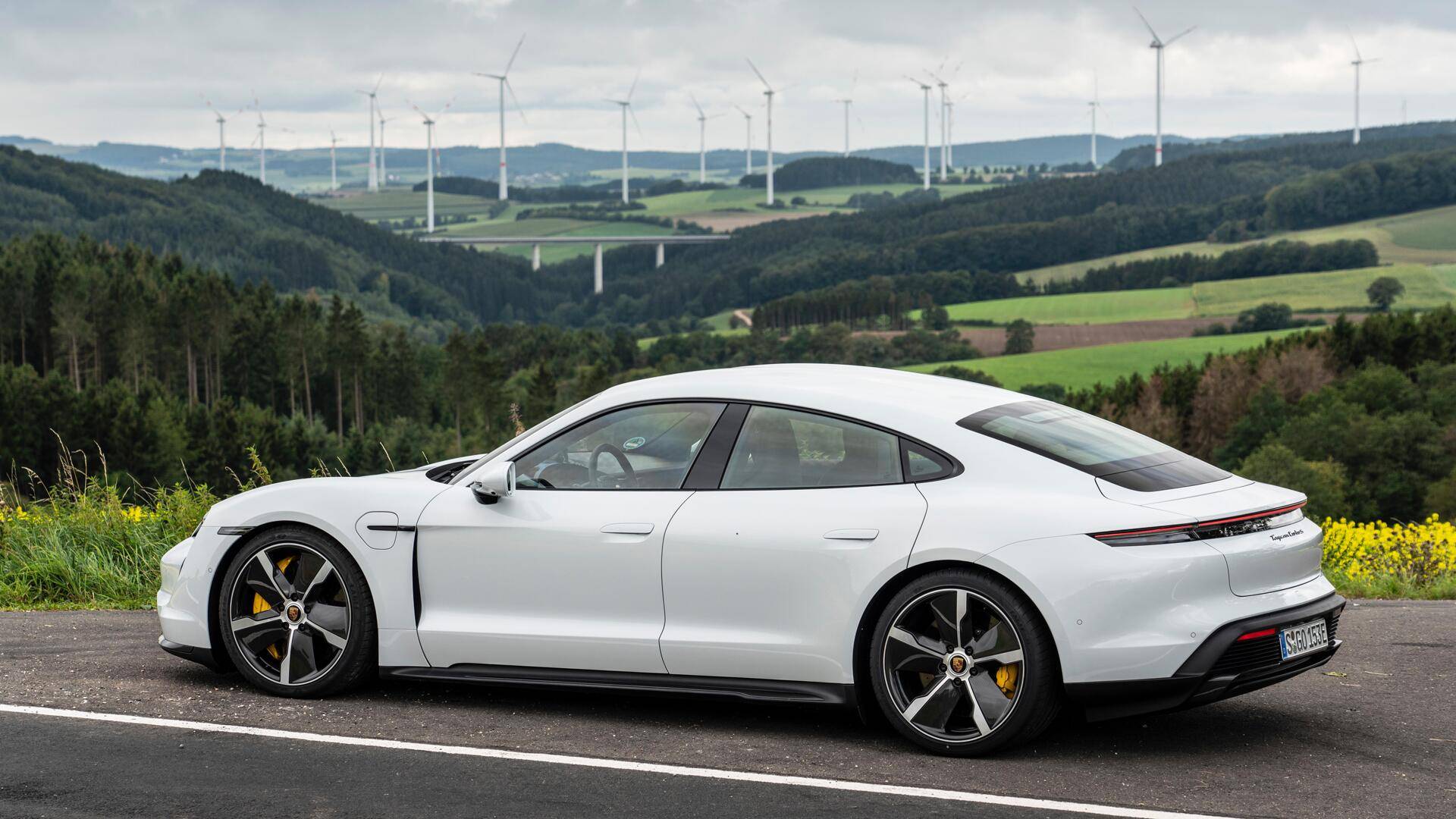 Porsche Taycan No more Monkey Butt 1655823420535