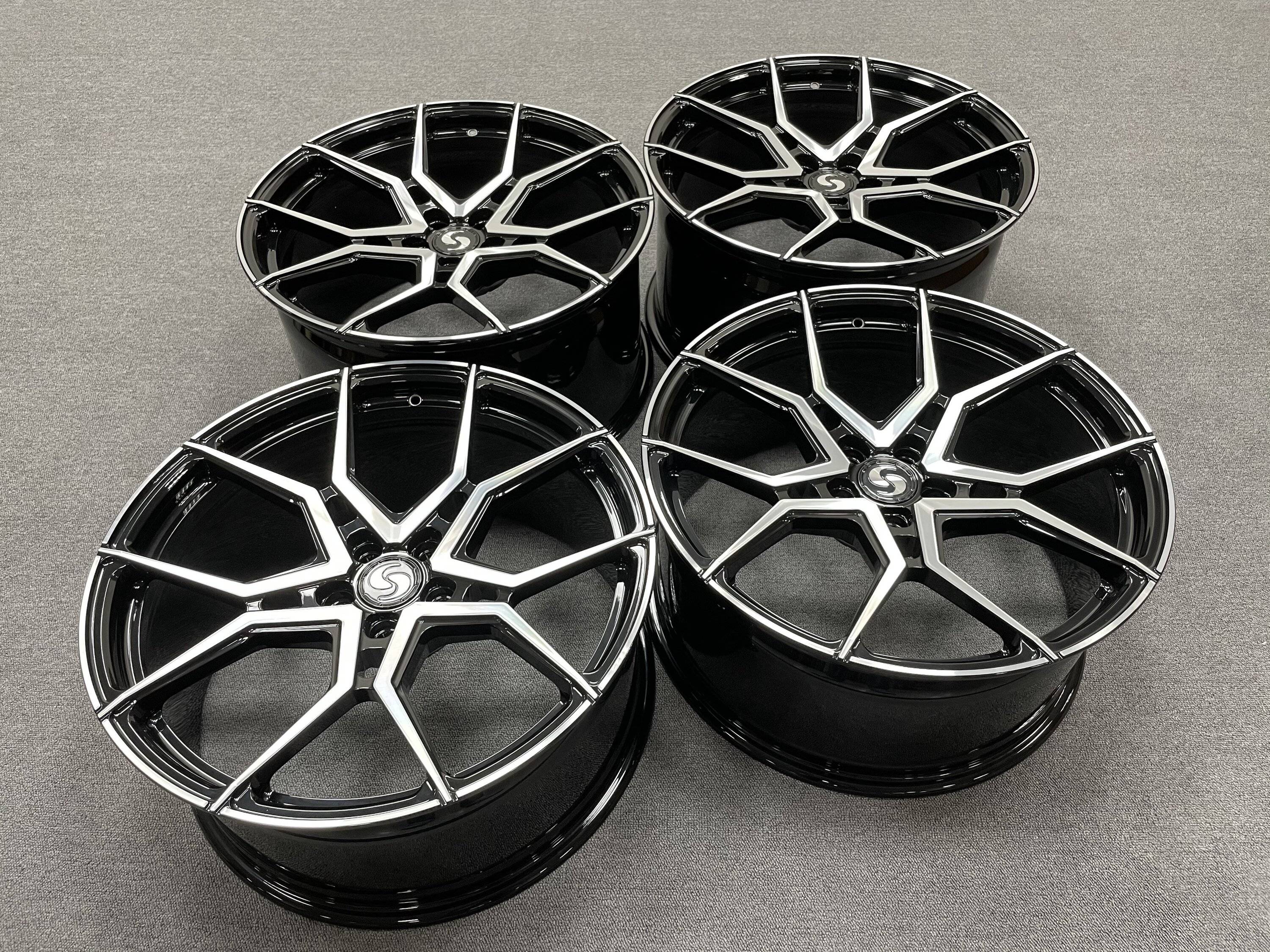 Porsche Taycan Signature Wheel - Now Here For The Taycan! D2ED8D12-06D0-4336-9C15-32A31381787D