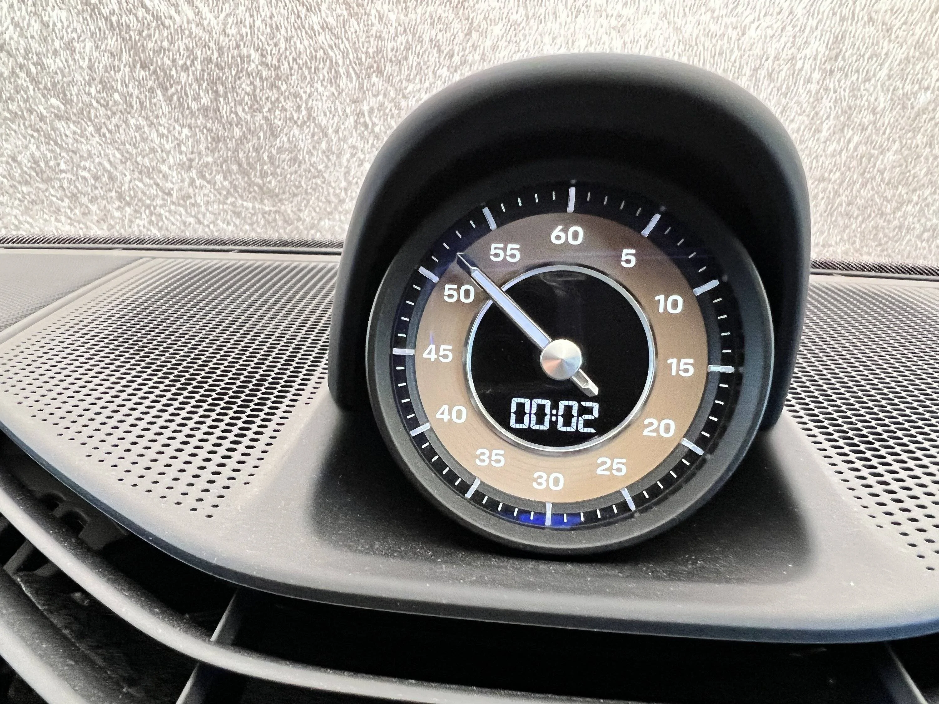Porsche Taycan Post 12v drain - how to sync clock / time setting? EF55F72D-4C5B-40F3-9EE5-7BCC385AEB77