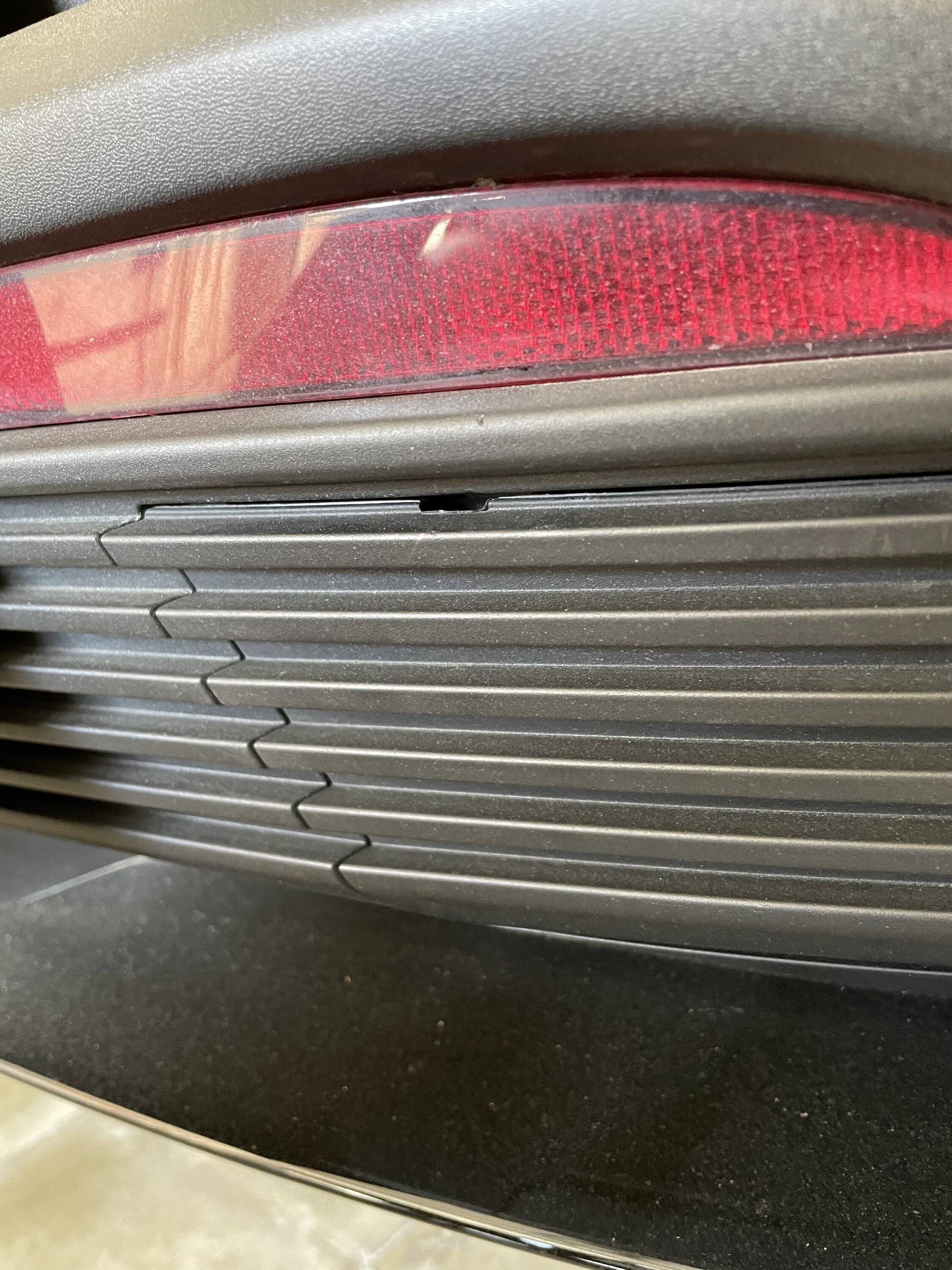 Porsche Taycan Porsche Bike Rack (step by step picture of the installation) 3819FF19-1BFF-4AB8-9A13-C4F918F80955