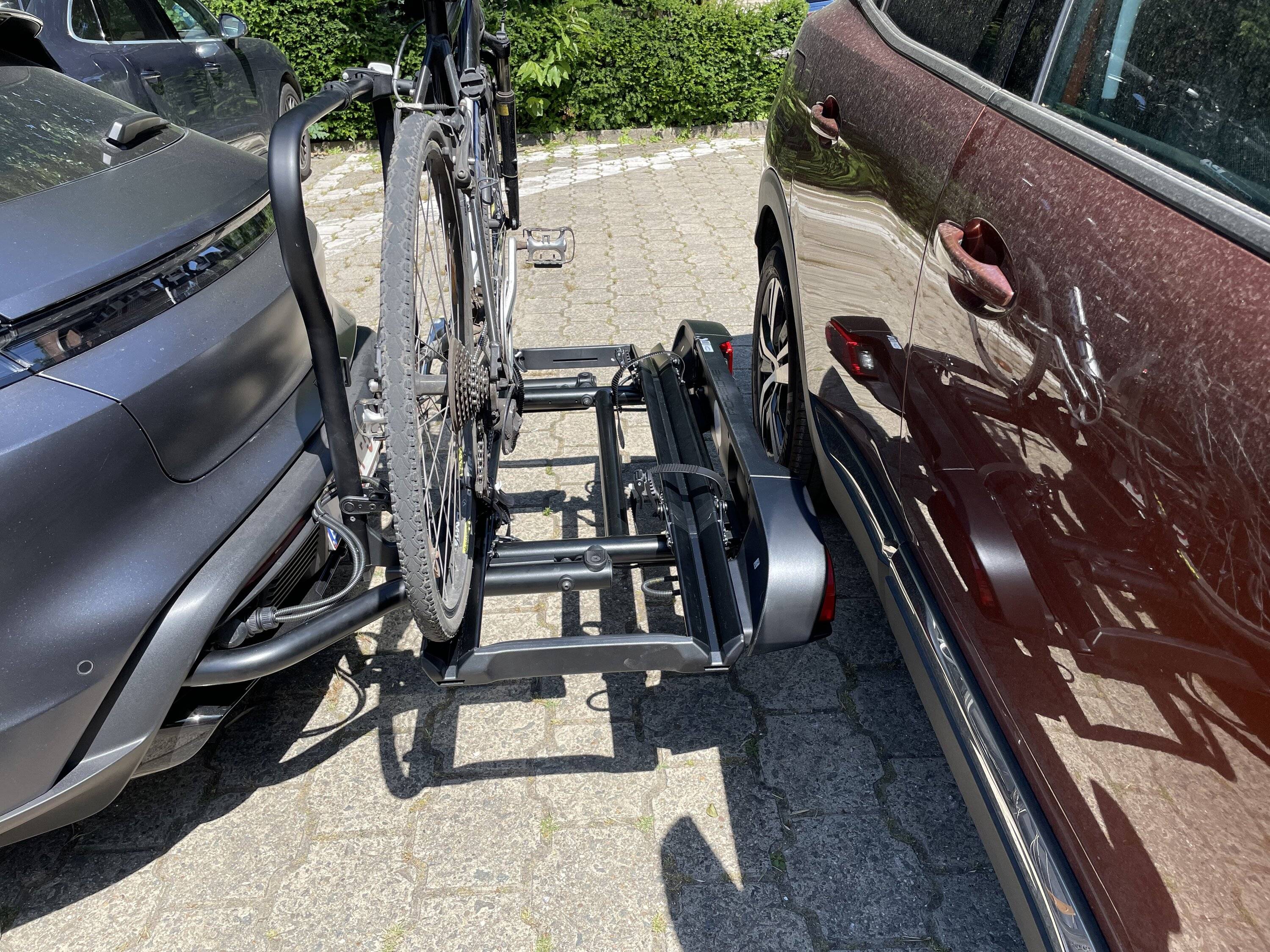 Porsche Taycan Porsche Bike Rack (step by step picture of the installation) 9C3F552A-AA0F-453D-9EAF-FF57E1700C9A