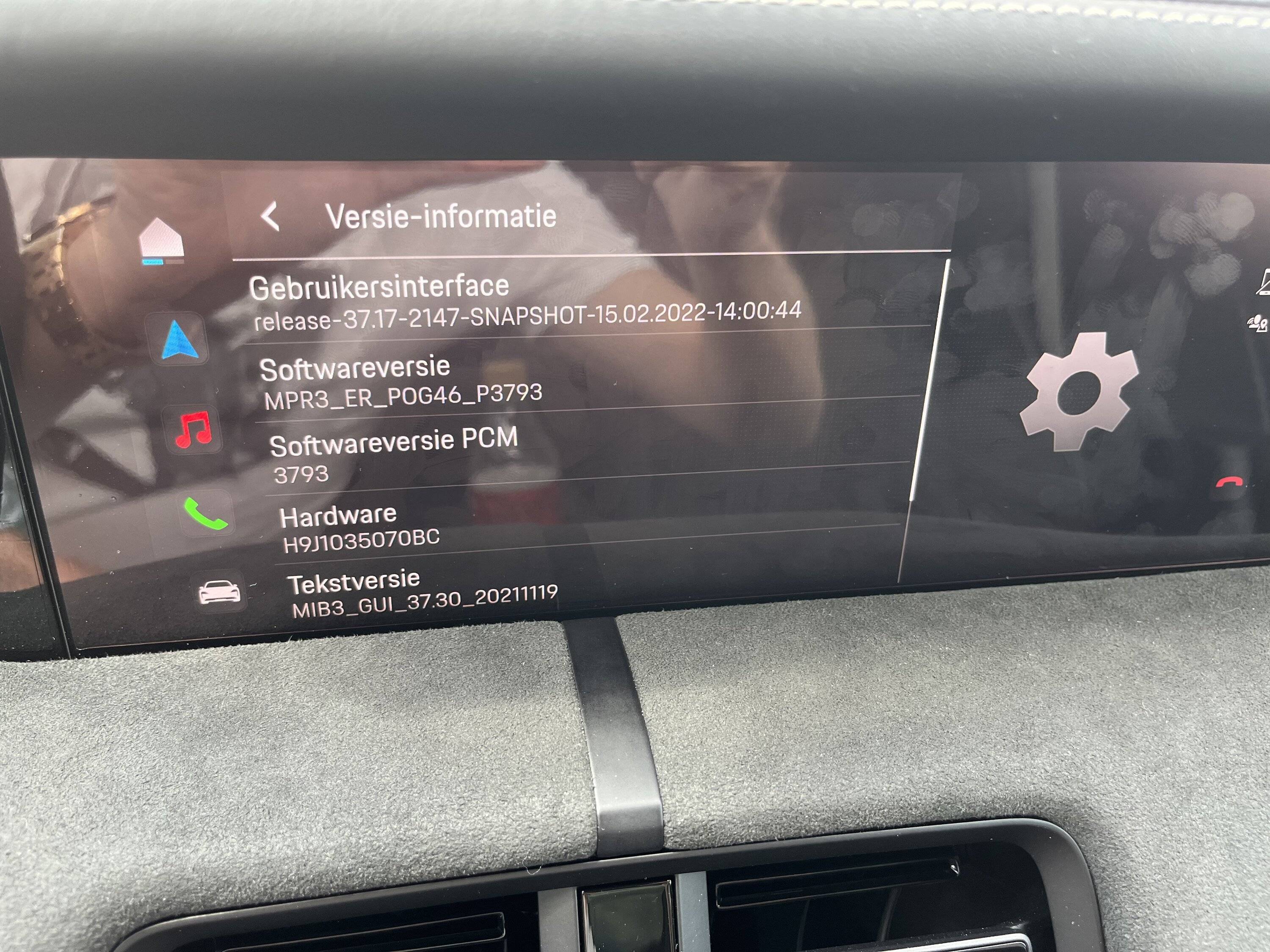Porsche Taycan ? PCM 6 Update Announcement [Update: Retrofit Being Explored For Existing Taycans] A74E3F74-A2E9-474B-8B3E-FFAAB6692C21