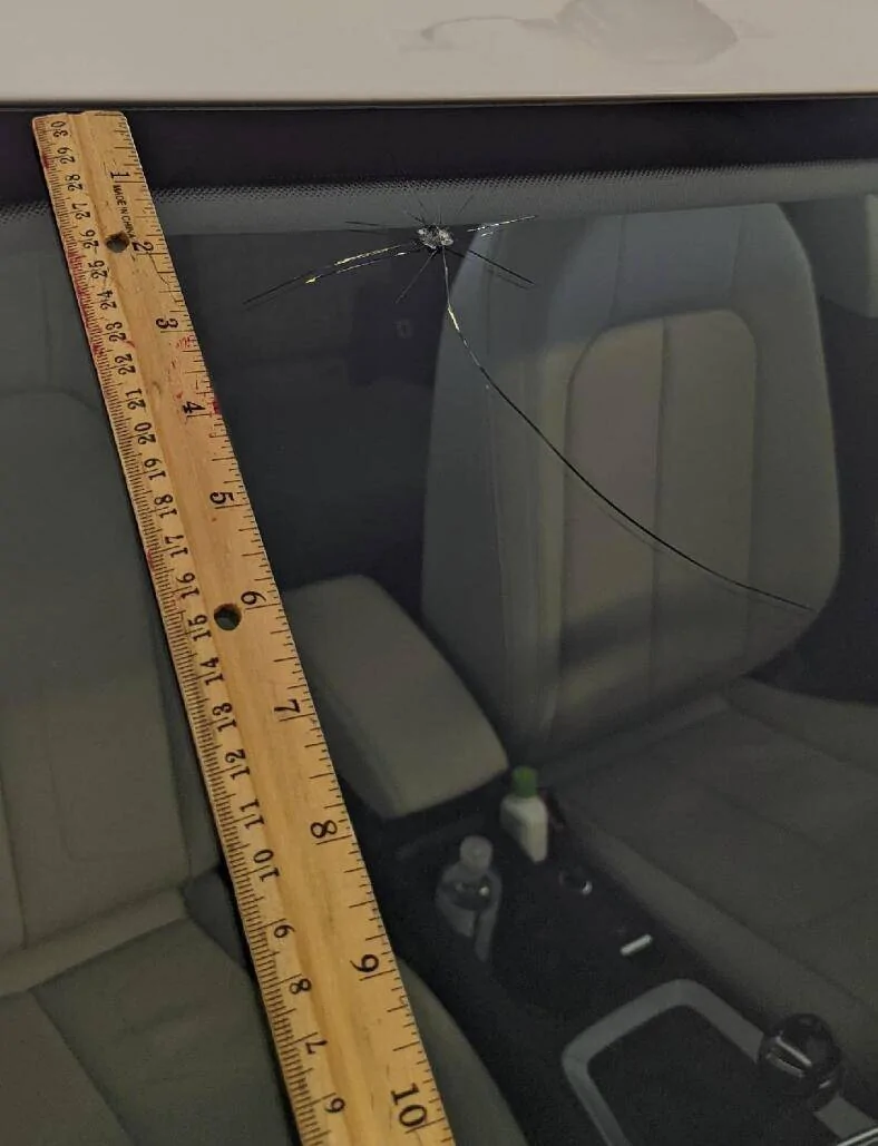 Porsche Taycan Windshield replacement 1656353473903