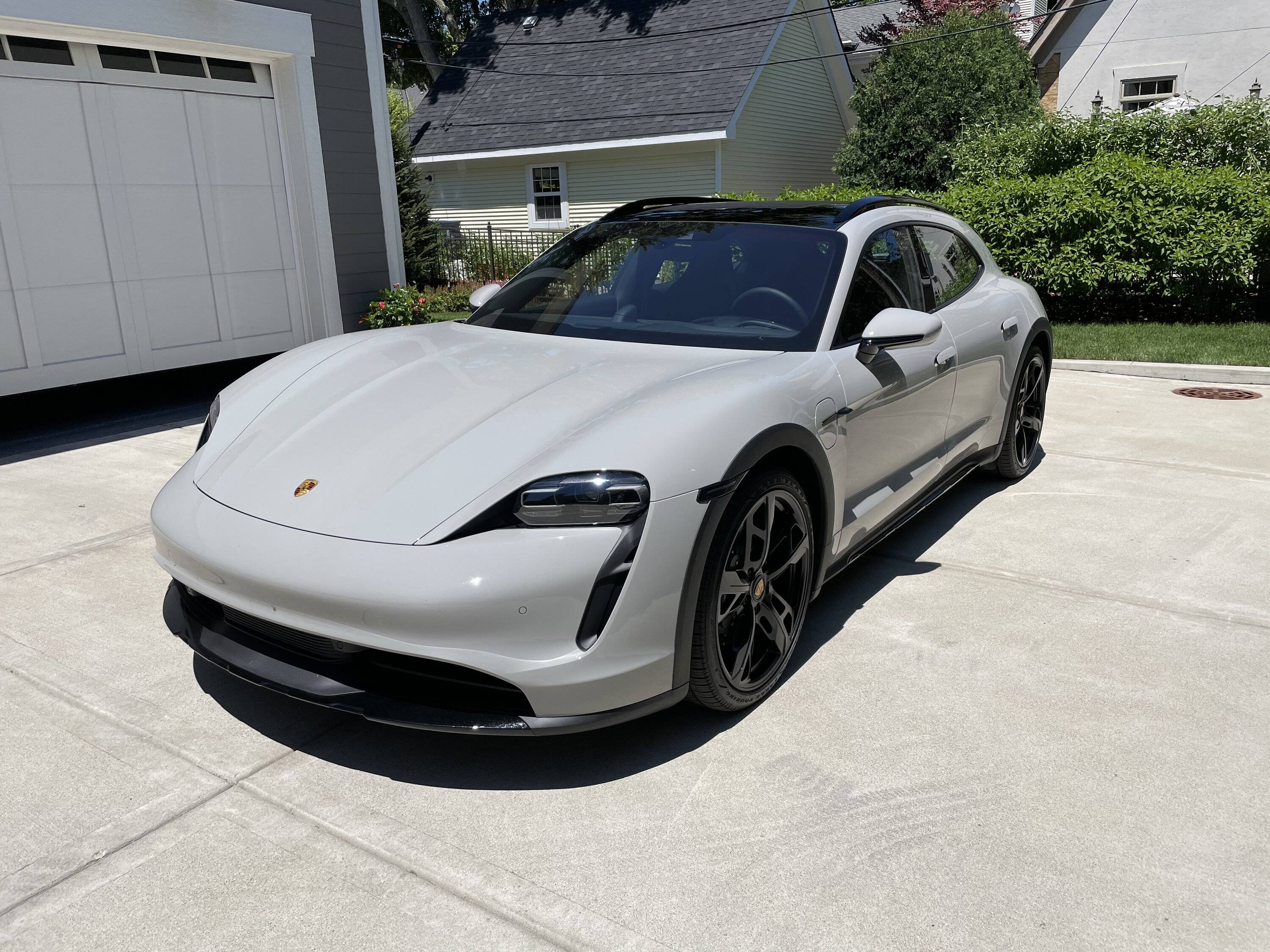 Porsche Taycan Would you buy a Taycan again? 2EF523E2-CD5B-42E5-BEB7-2C77CDEF9644