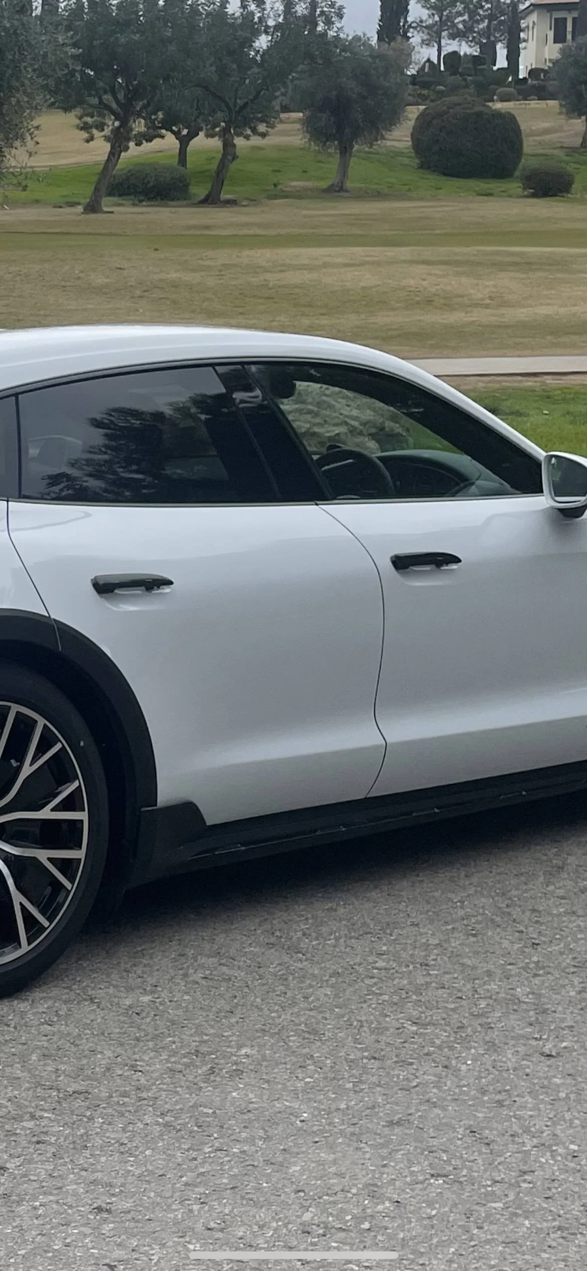 Porsche Taycan Photo Request: High Gloss Black Door Handles IMG_3D59B4215295-1